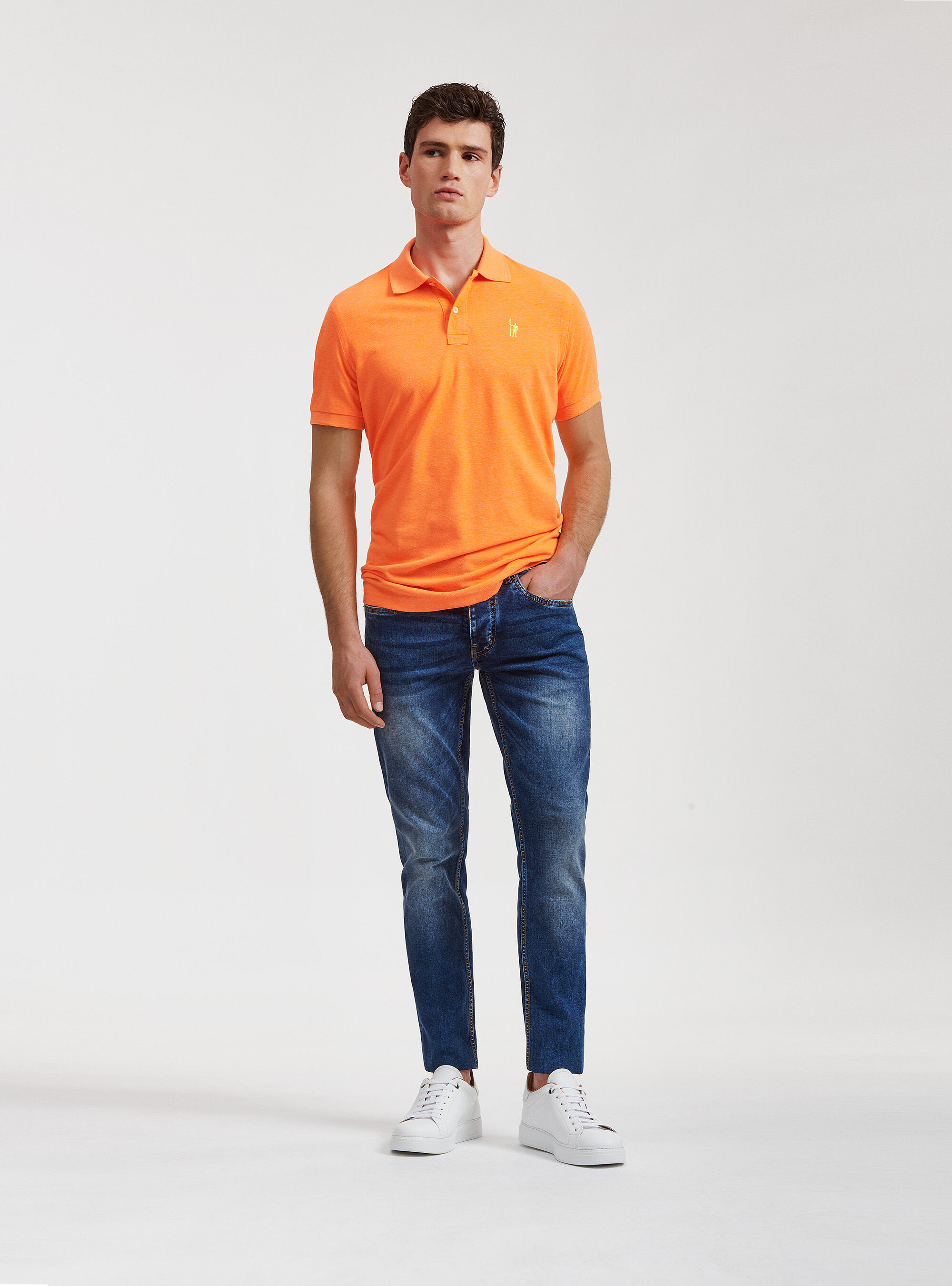 Polo fluorescente in piquet con ricamo, ARANCIO FLUO 0389C