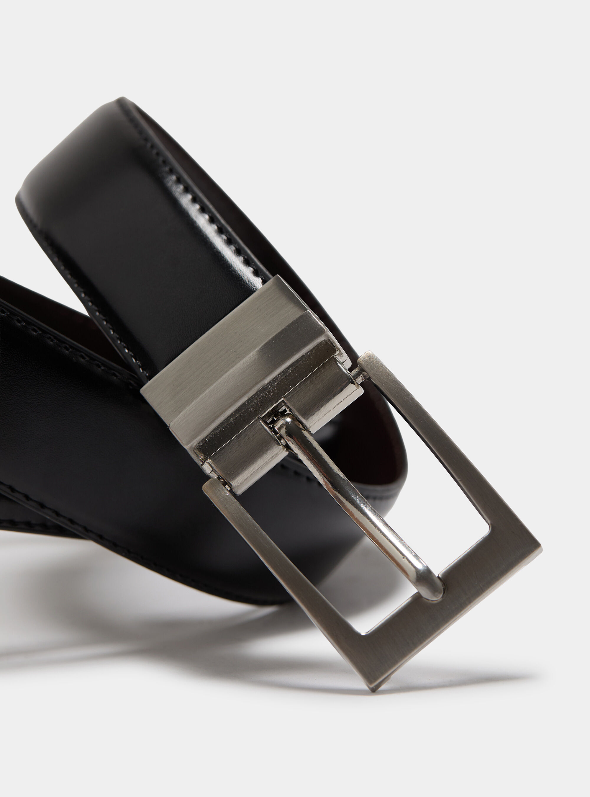 Classic reversible leather belt