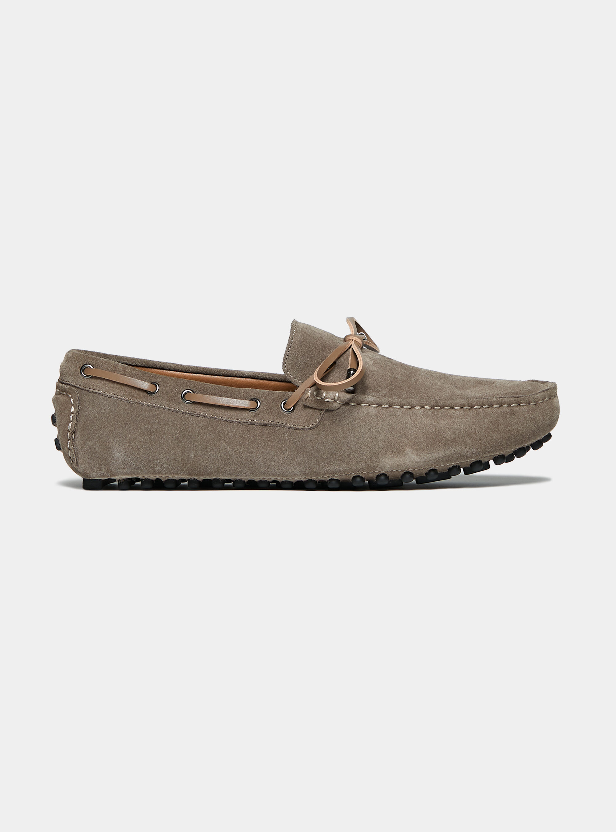 Bootsmokassins aus Wildleder mit Schleife