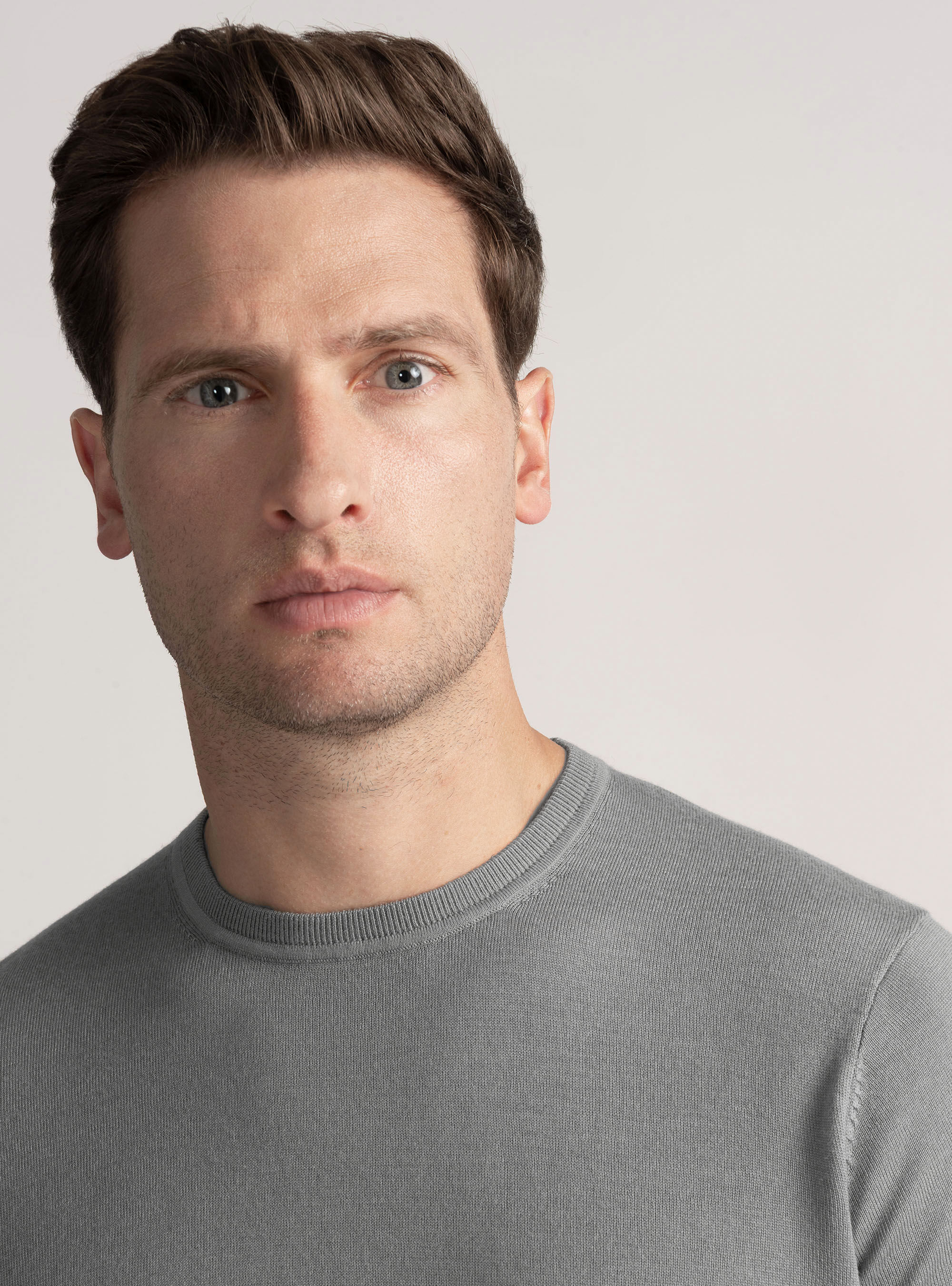 Crew-neck sweater in pure extra-fine merino wool, GREY