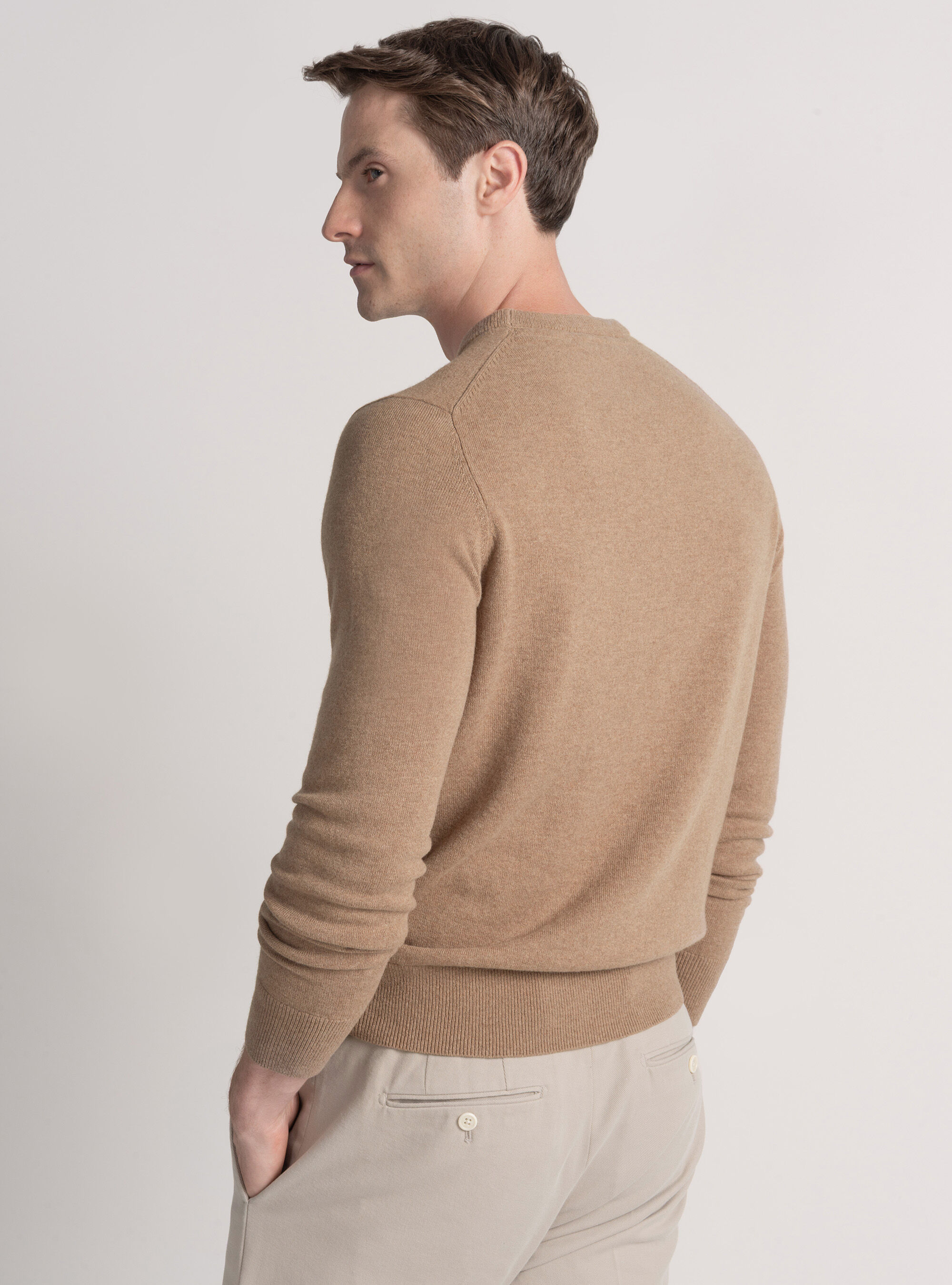 Maglia girocollo in lana lambswool e cashmere, CAMMELLO 0570C