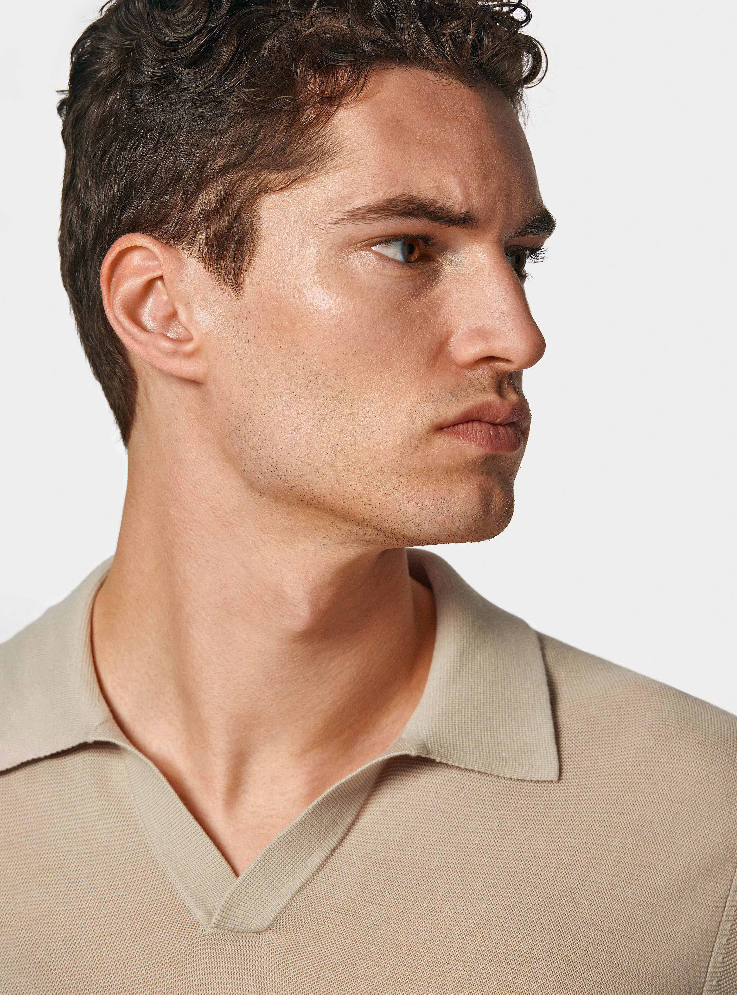Polo &agrave; tricot&eacute;s en coton extra-fin, &Atilde; CRU