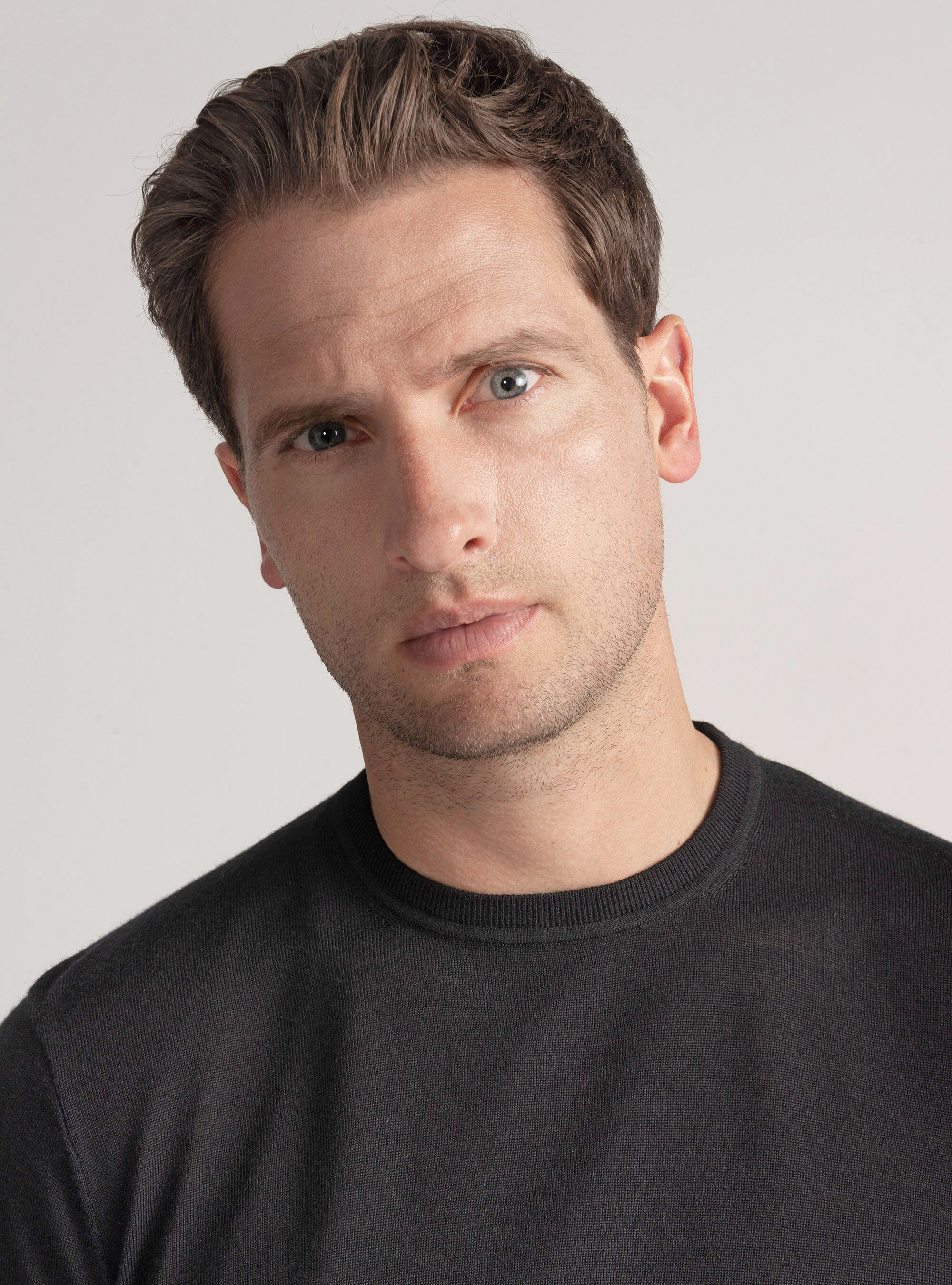 Crew-neck sweater in pure extra-fine merino wool, BLACK