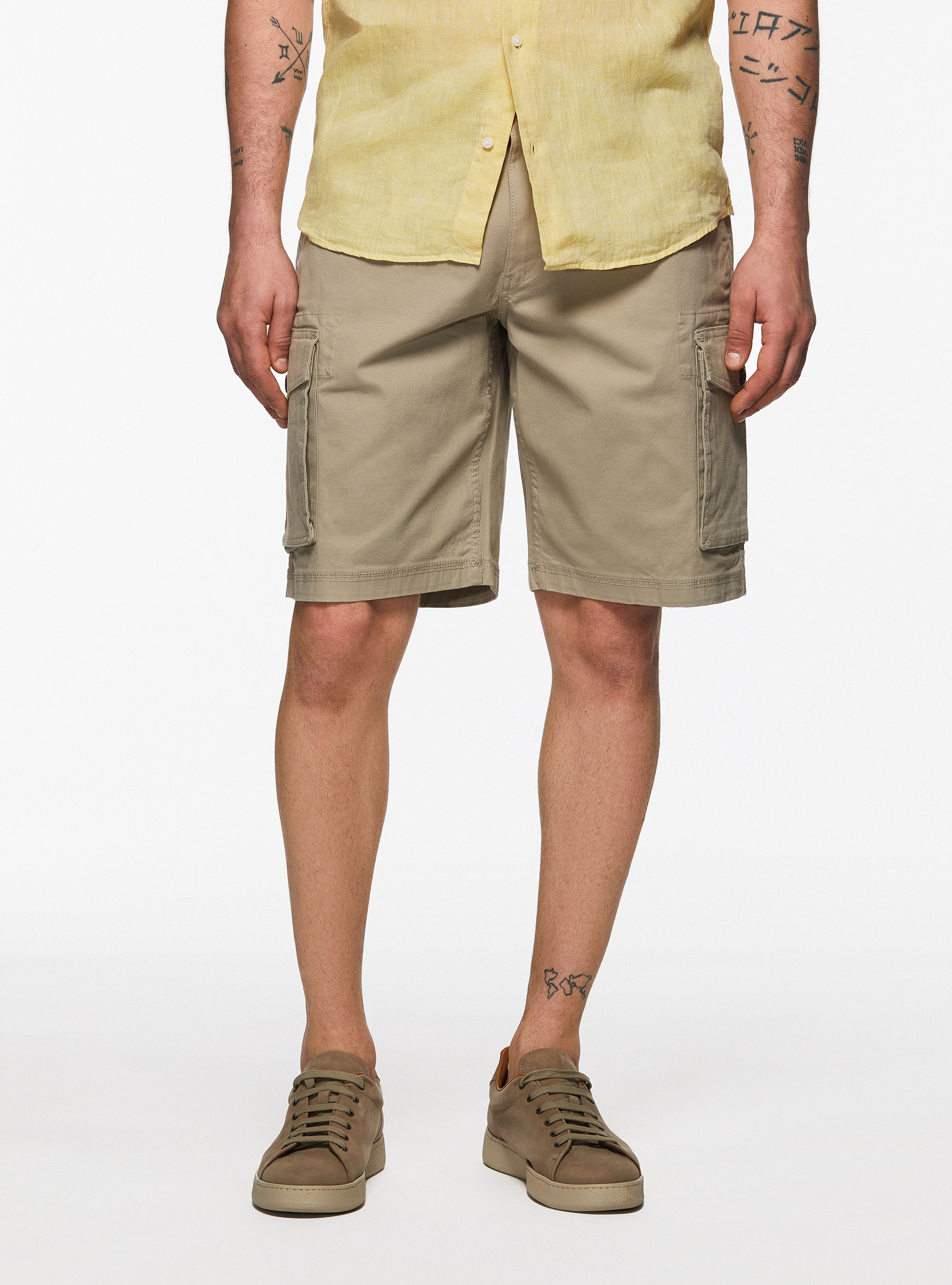 Bermudas con bolsillos cargo laterales, ARENA