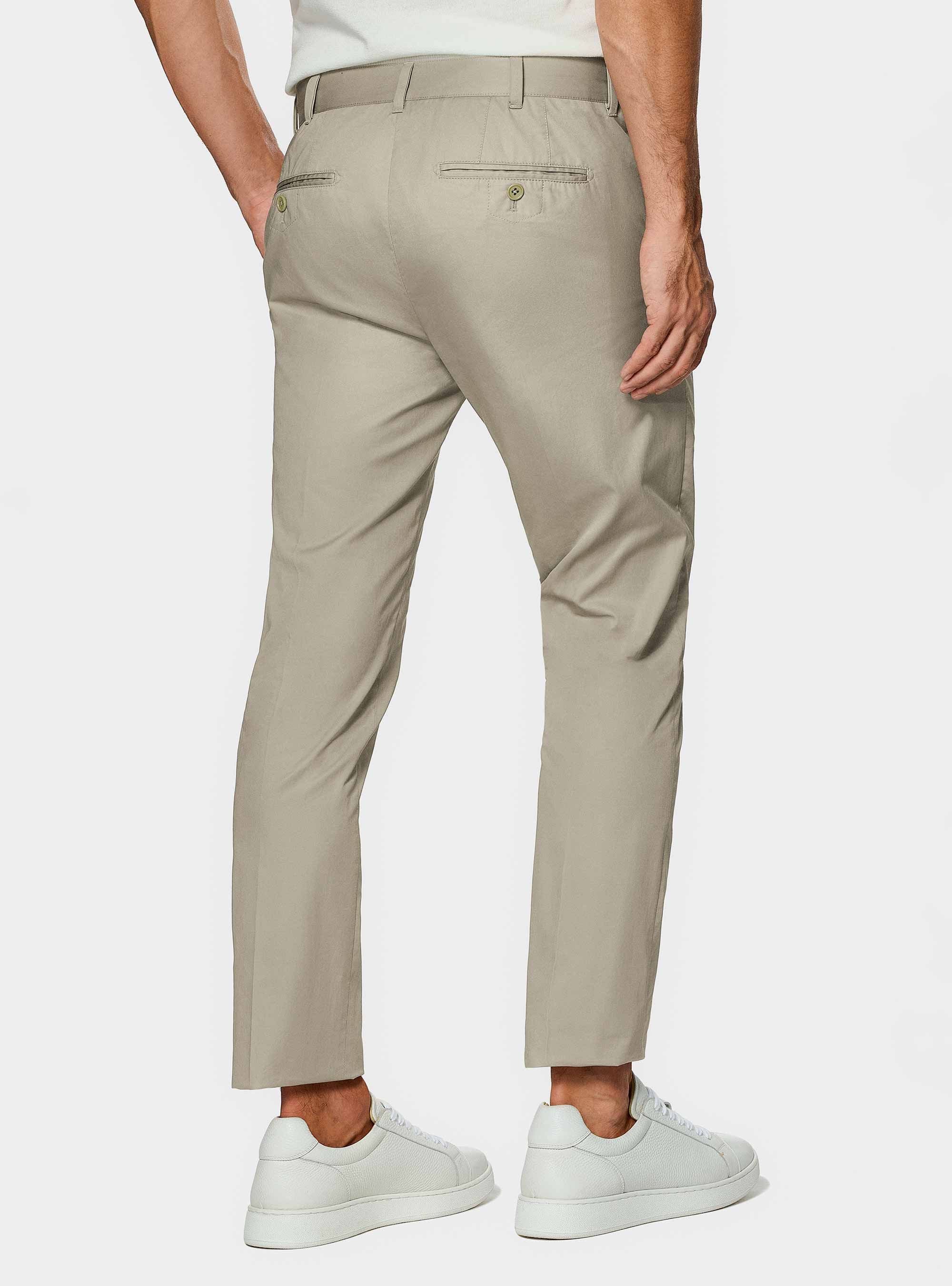Pantalon chino slim en serg&eacute; l&eacute;ger, &Atilde; CRU