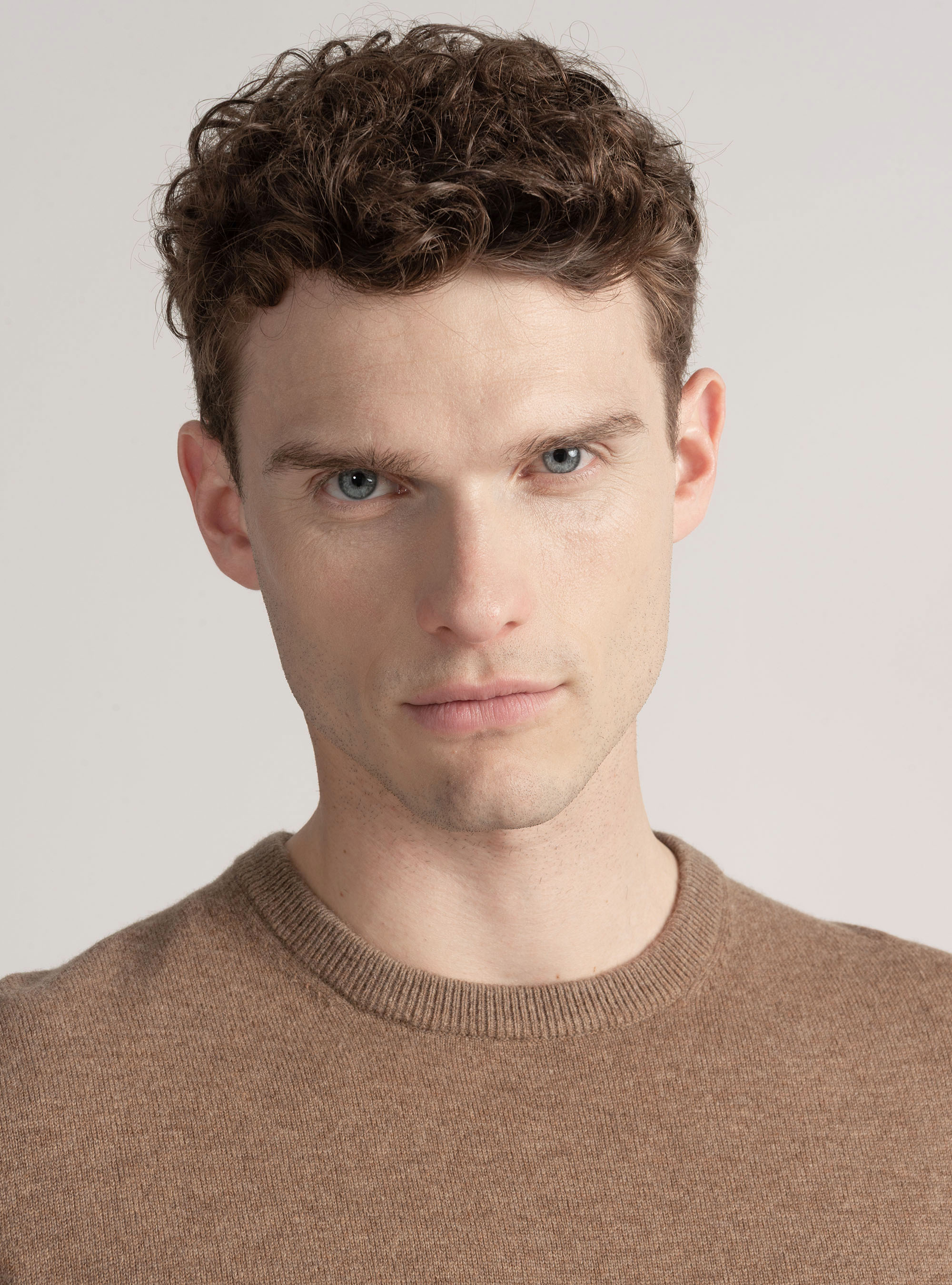 Maglia girocollo in lana lambswool e cashmere, FANGO