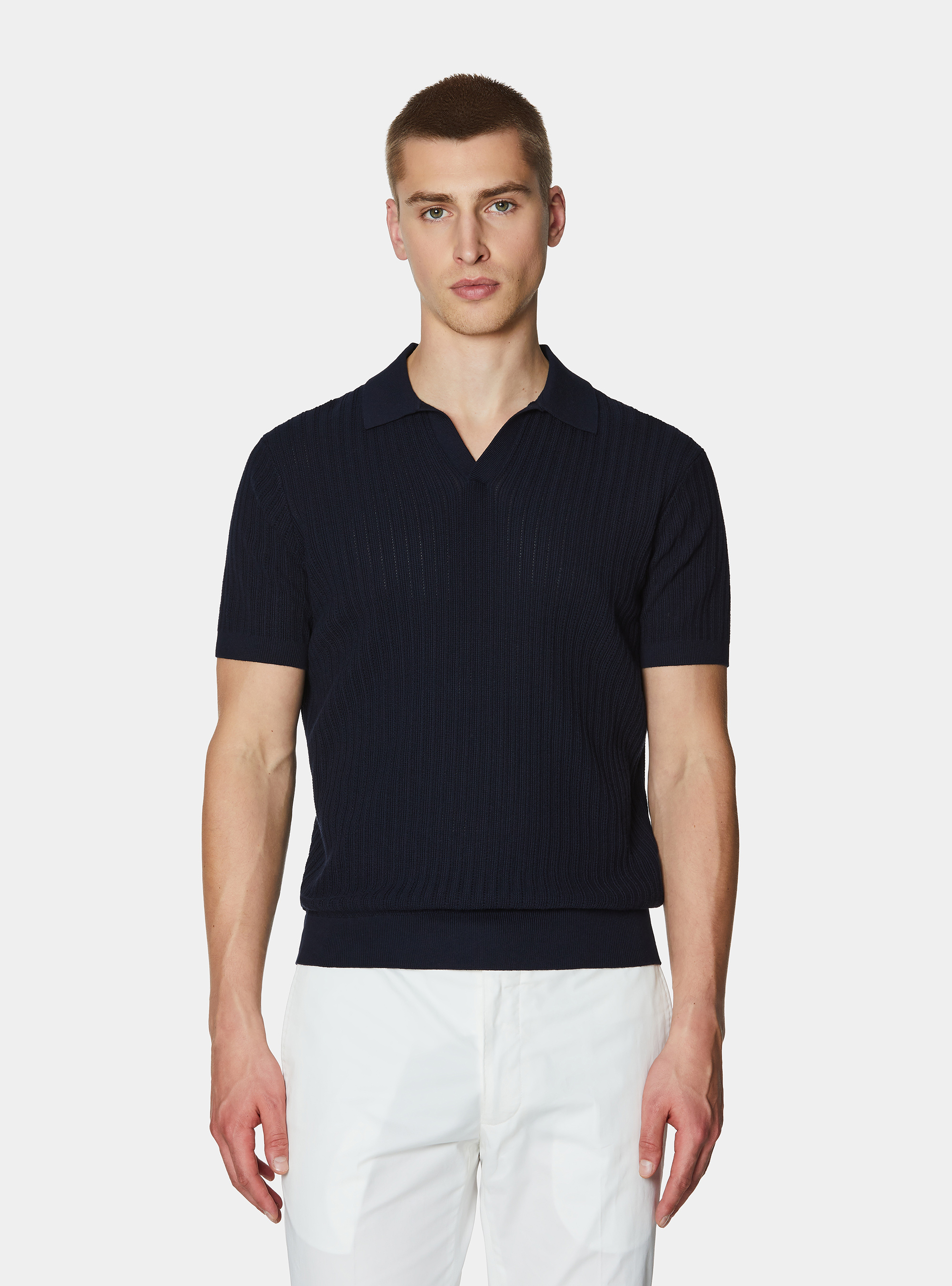 Polo en tricot perfor&eacute; sans boutons en coton extra-fin, BLEU MARINE