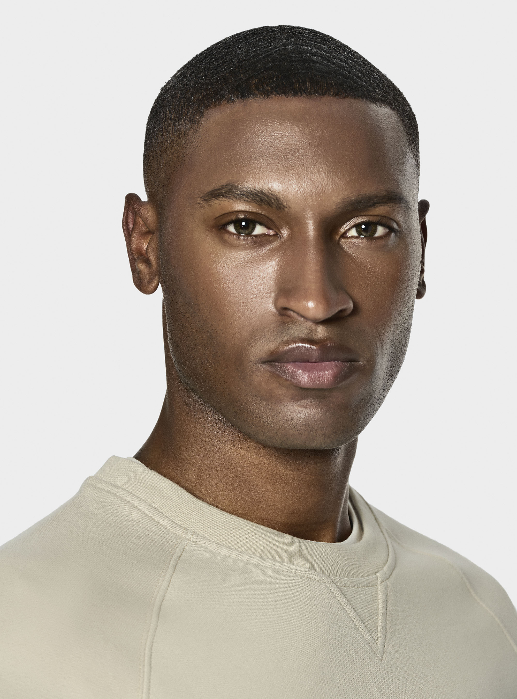 Sudadera b&aacute;sica de cuello redondo GT01, ECRU 0536C