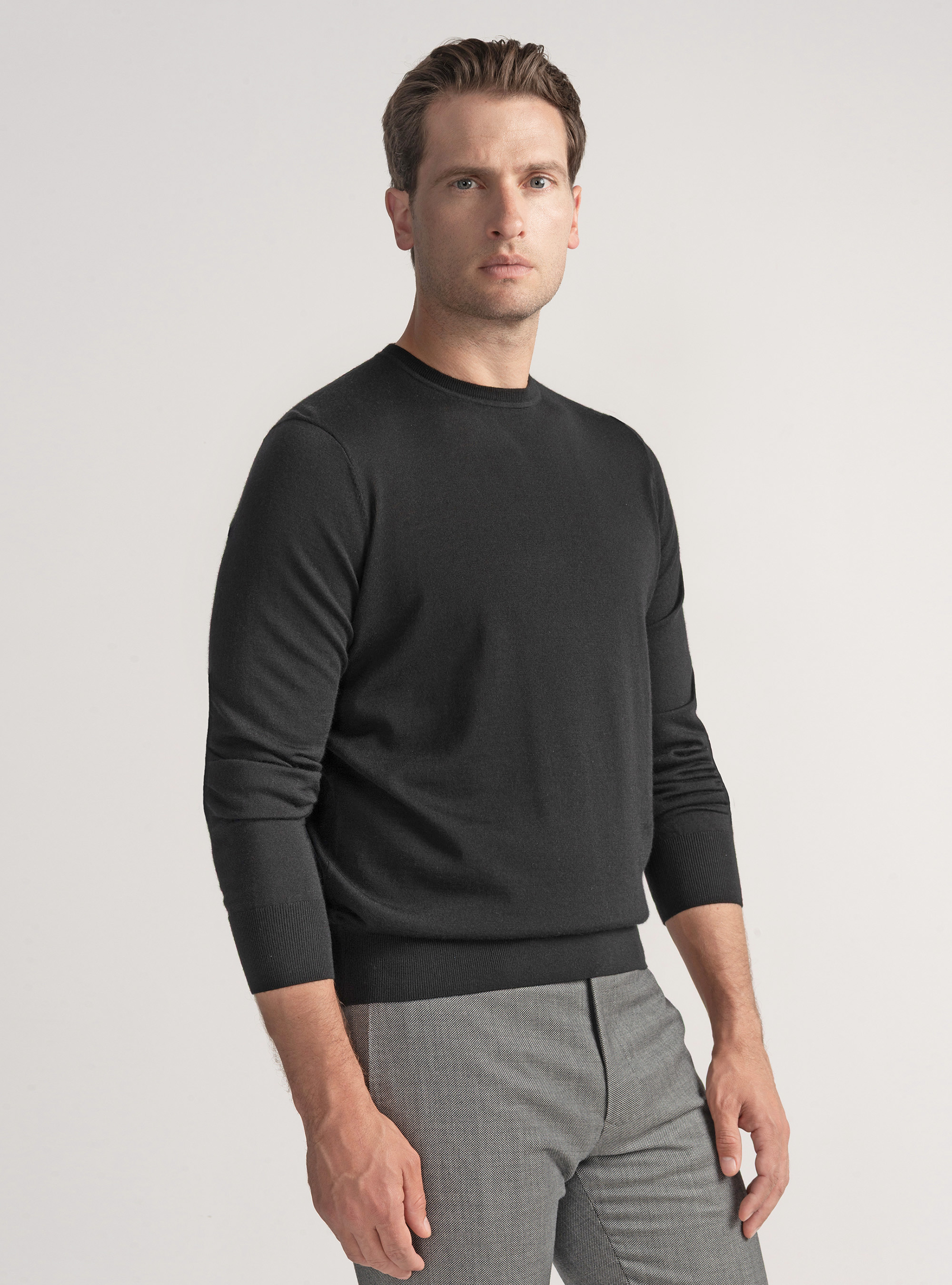 Crew-neck sweater in pure extra-fine merino wool, BLACK