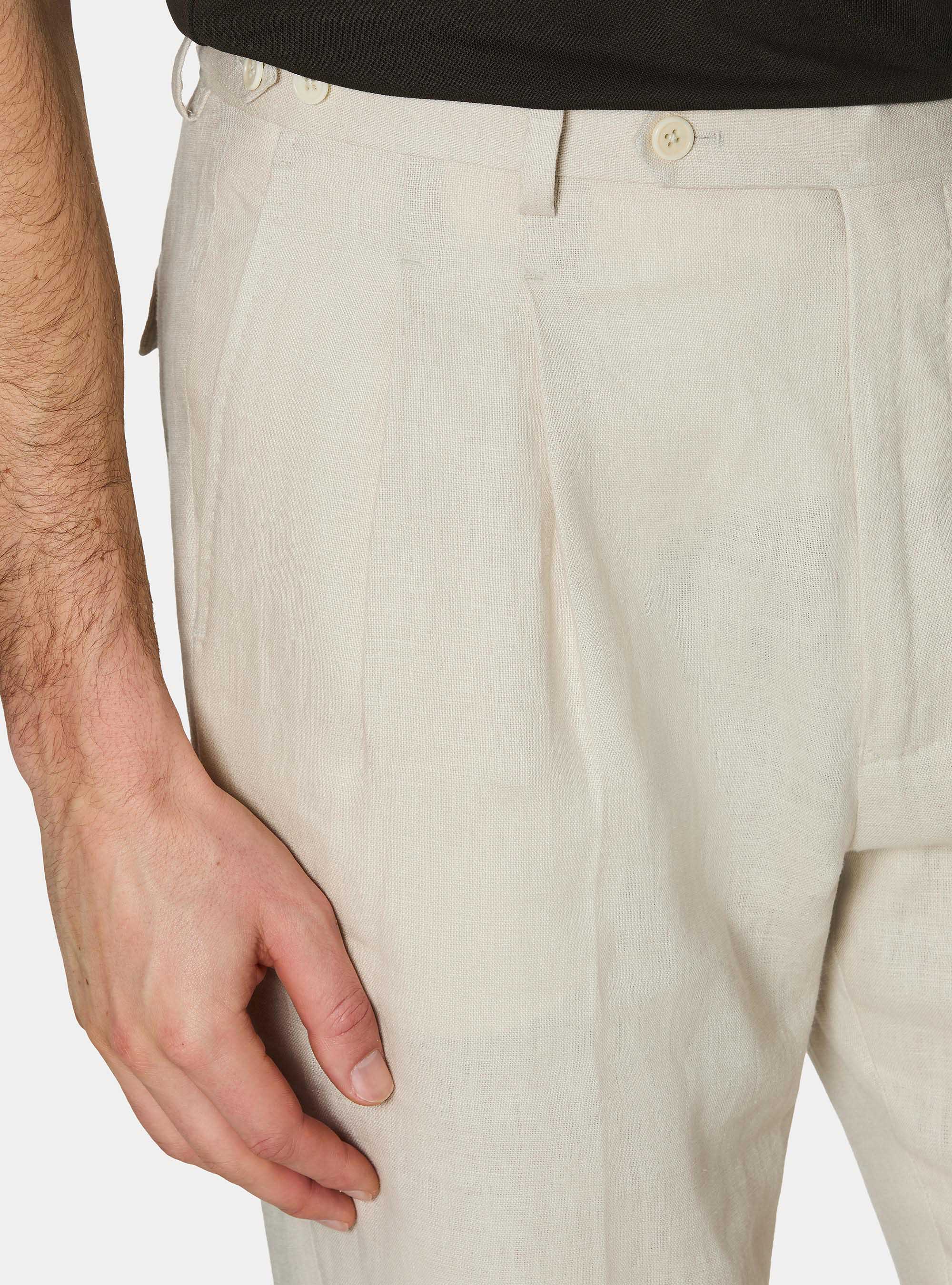 Pantalon &agrave; double couture en pur lin, &Atilde; CRU