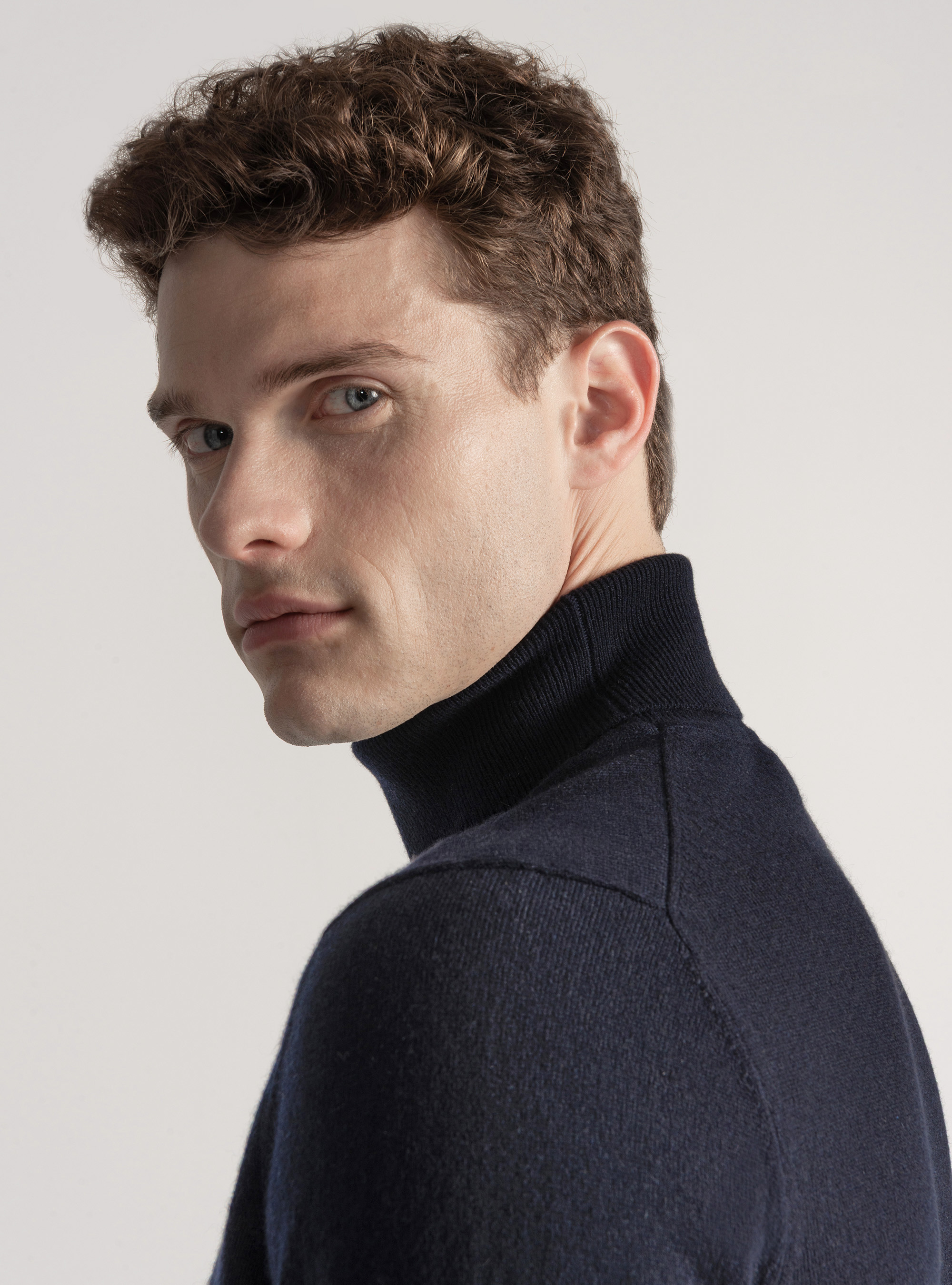 Cashmere turtleneck, NAVY BLUE