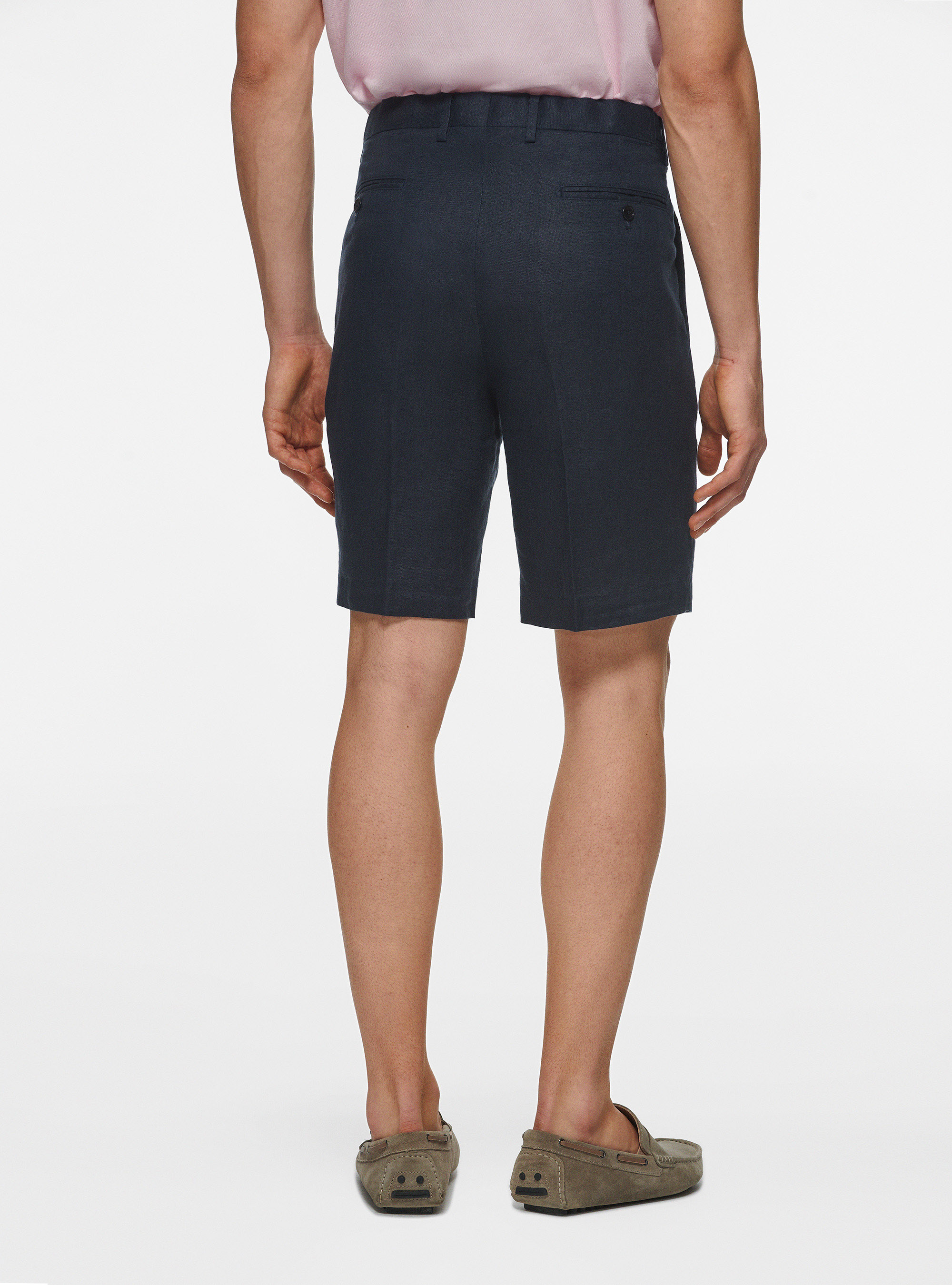 Linen Bermuda shorts with pleats, NAVY BLUE
