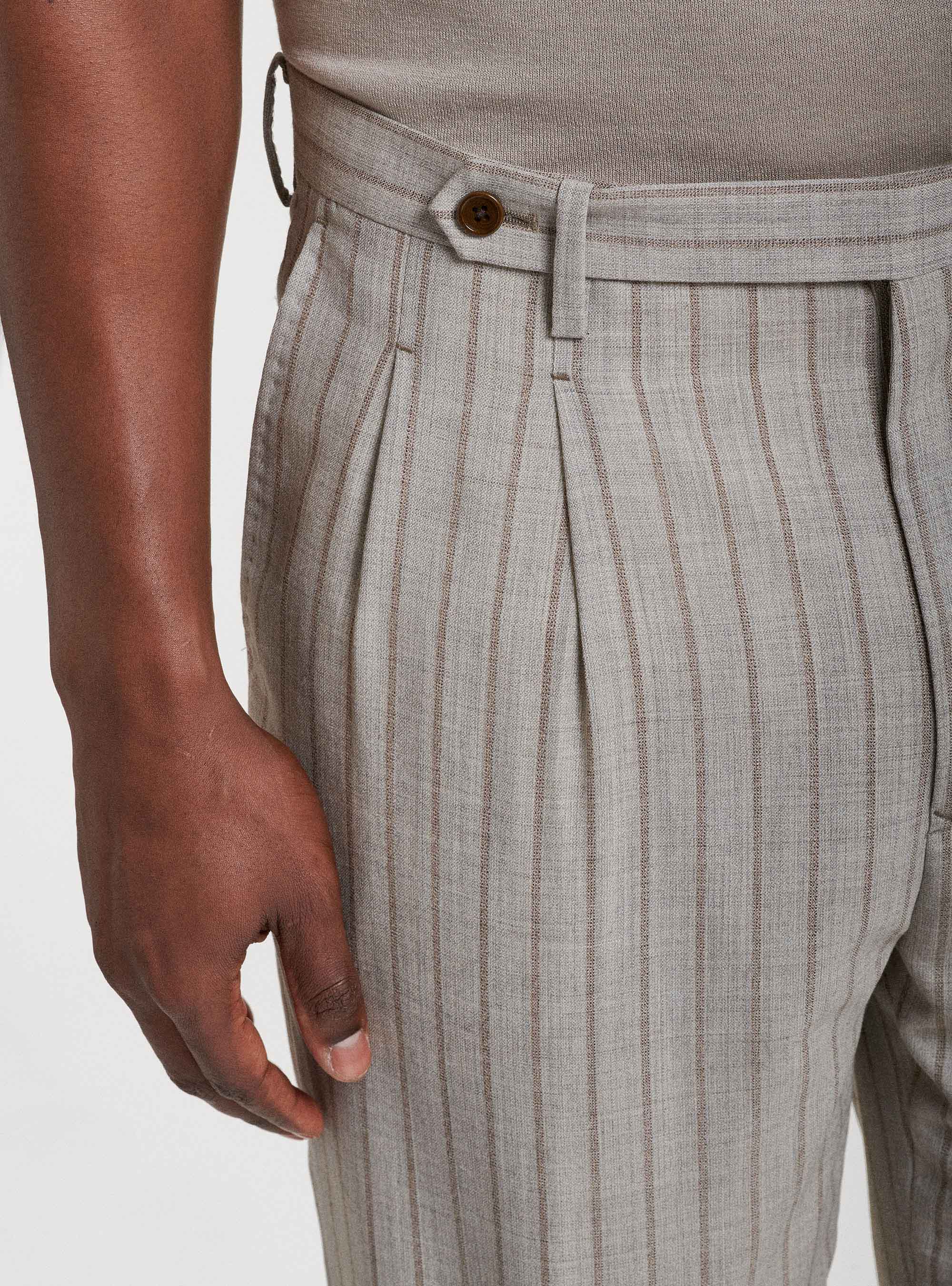 Pantalon &agrave; pinces doubles en pure laine ray&eacute;e, SABLE