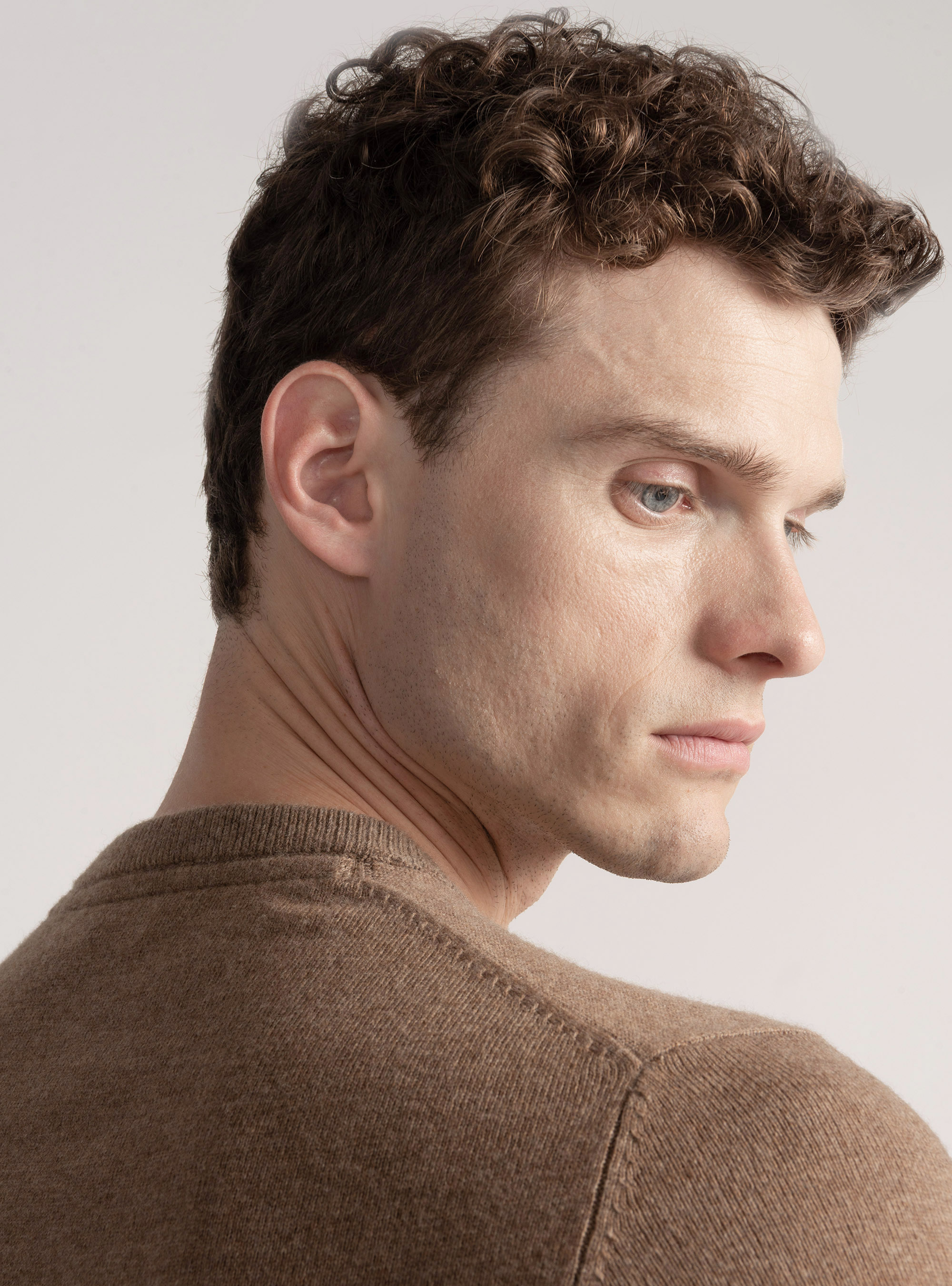 Maglia girocollo in lana lambswool e cashmere, FANGO