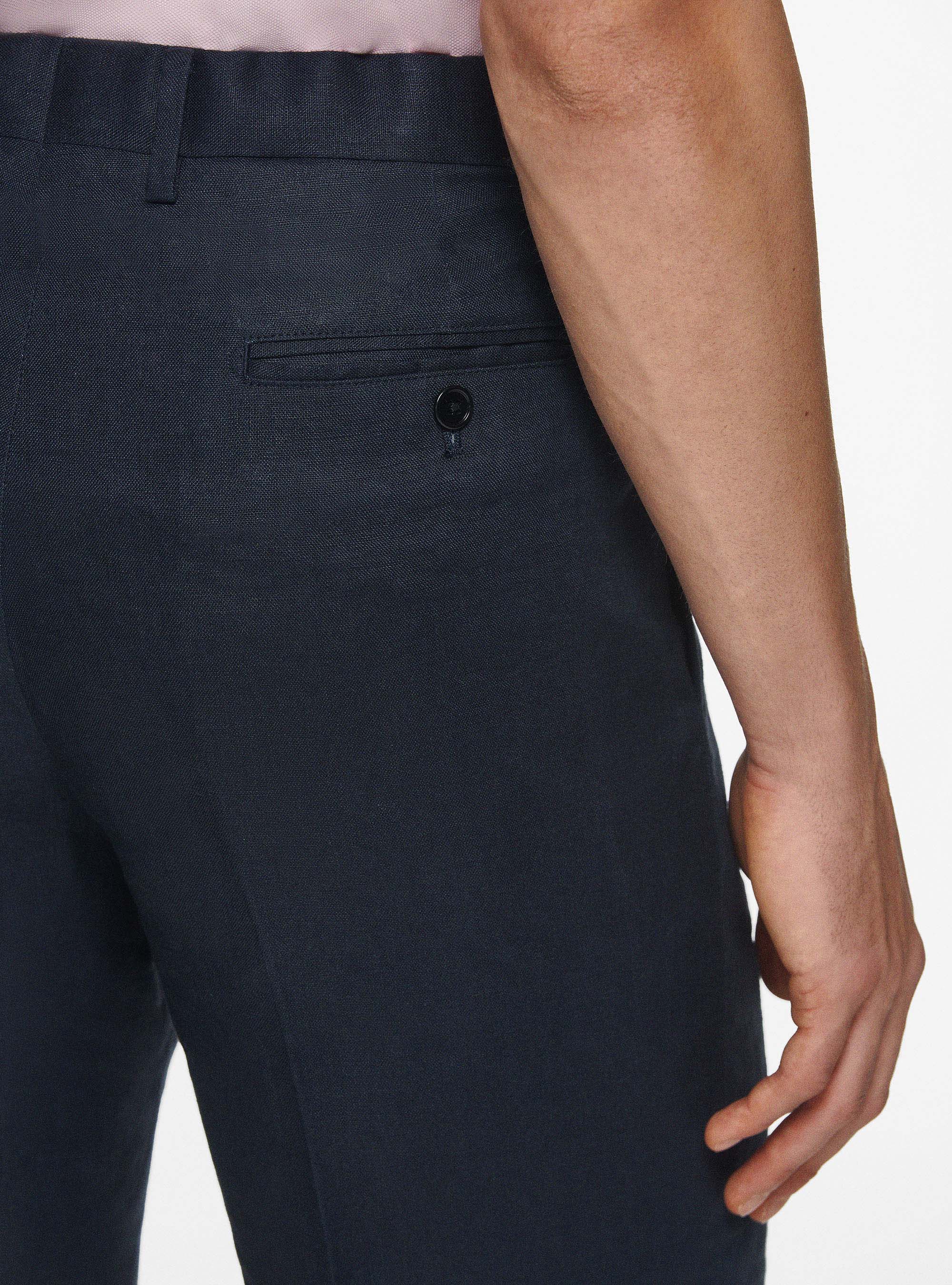 Linen Bermuda shorts with pleats, NAVY BLUE