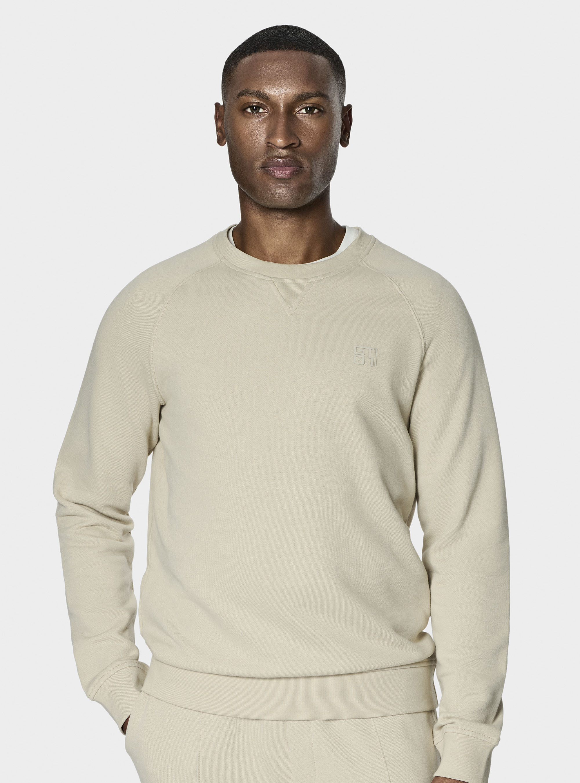 Sudadera b&aacute;sica de cuello redondo GT01, ECRU 0536C