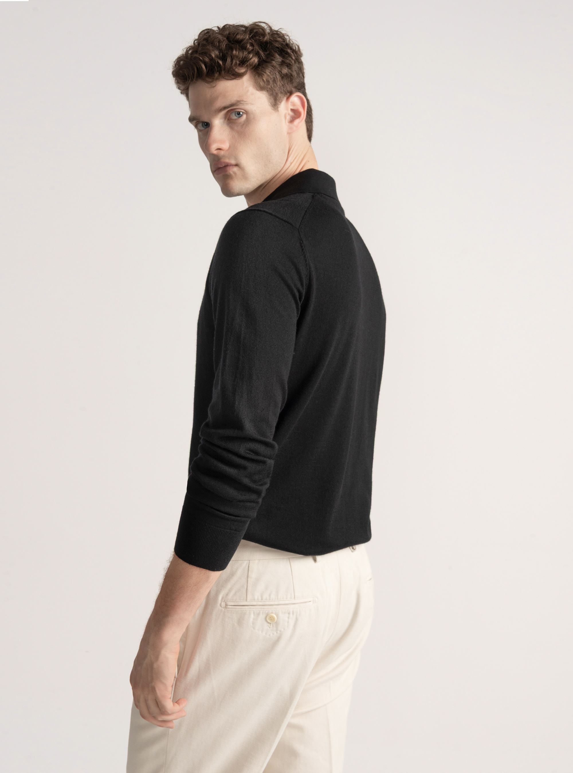 Polo en laine m&eacute;rinos extra-fine, NOIR