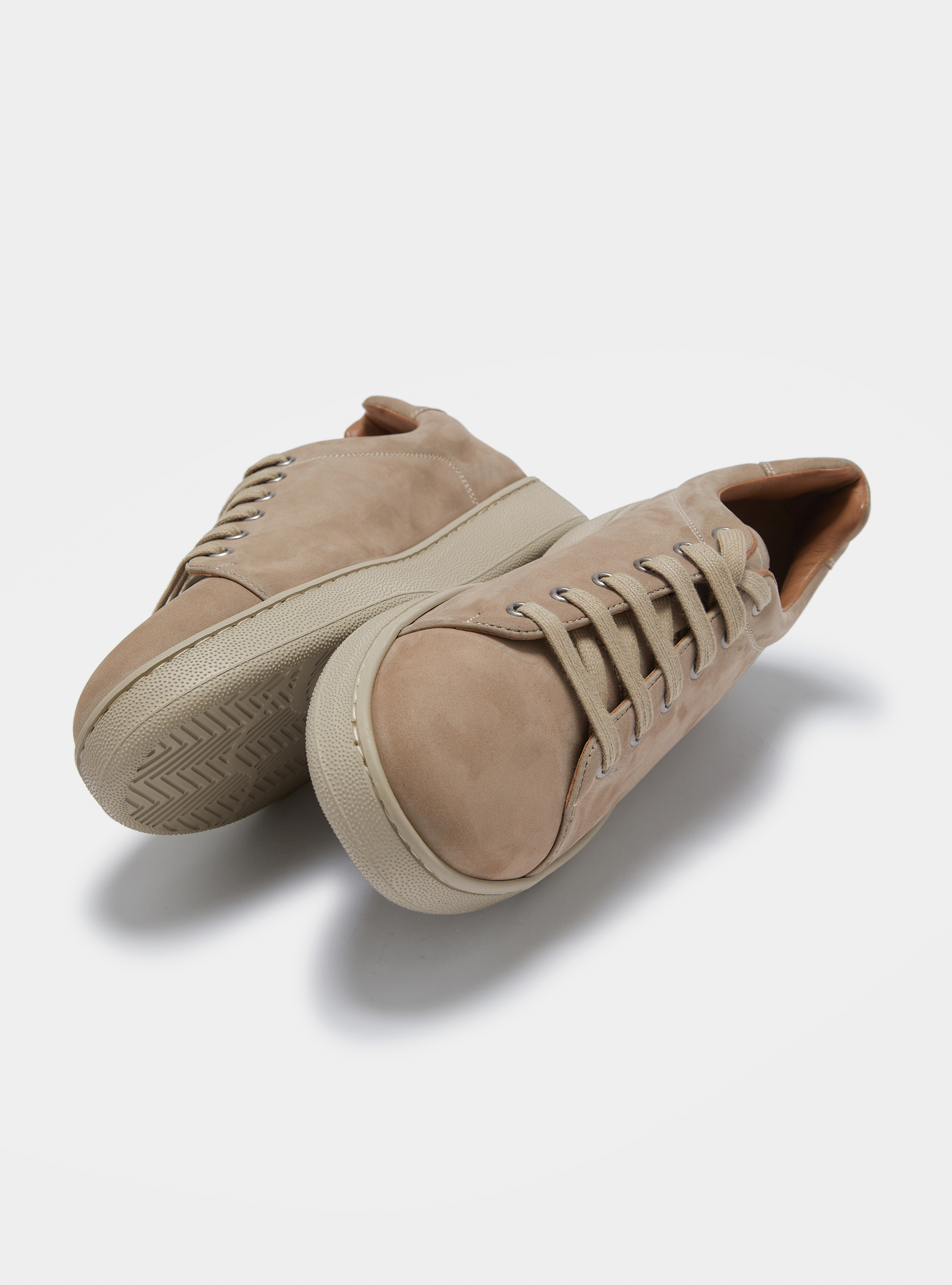 Baskets en nubuck, &Atilde; CRU