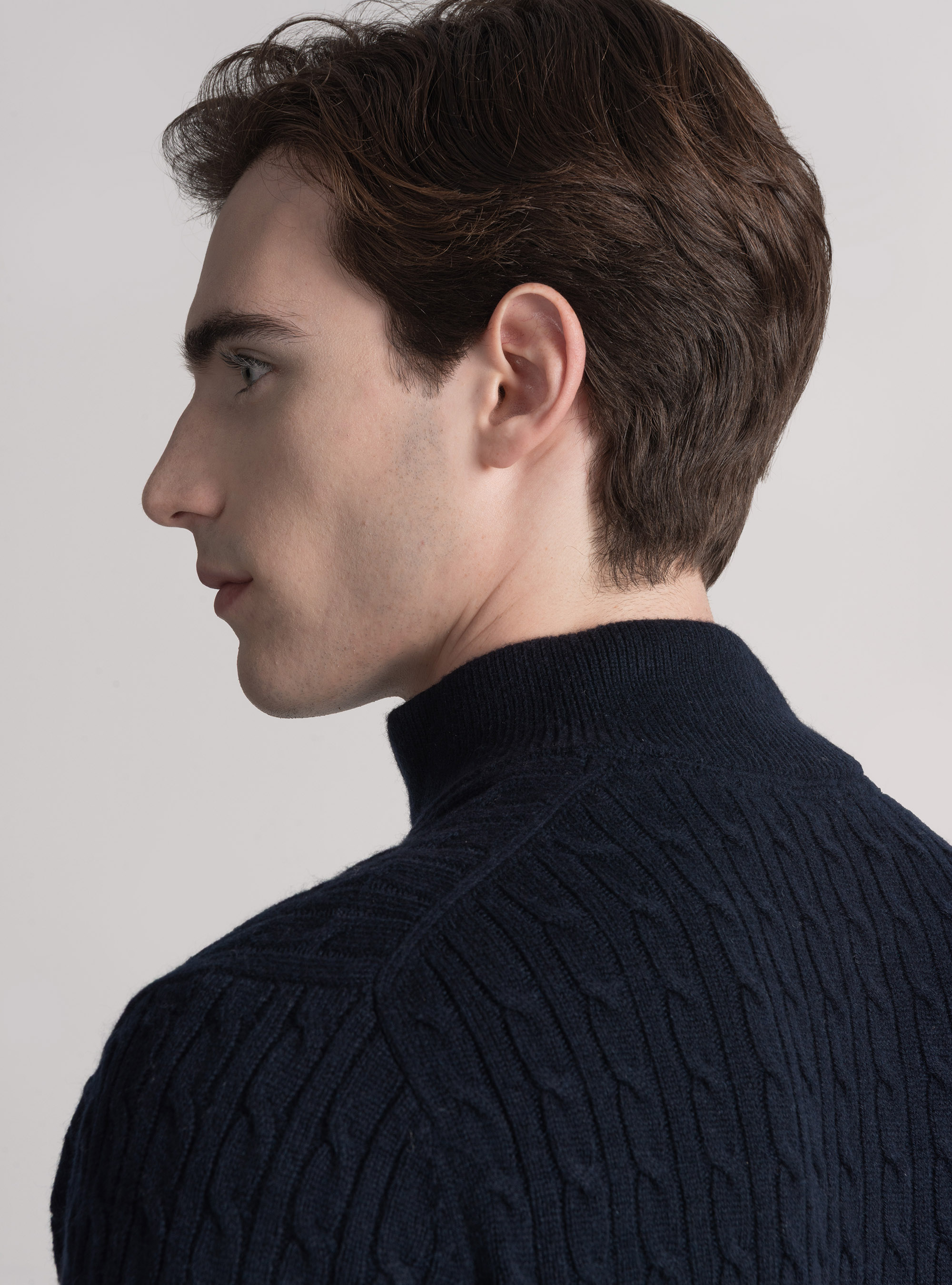 Maglia con collo mock e treccia in misto lana, BLU NAVY