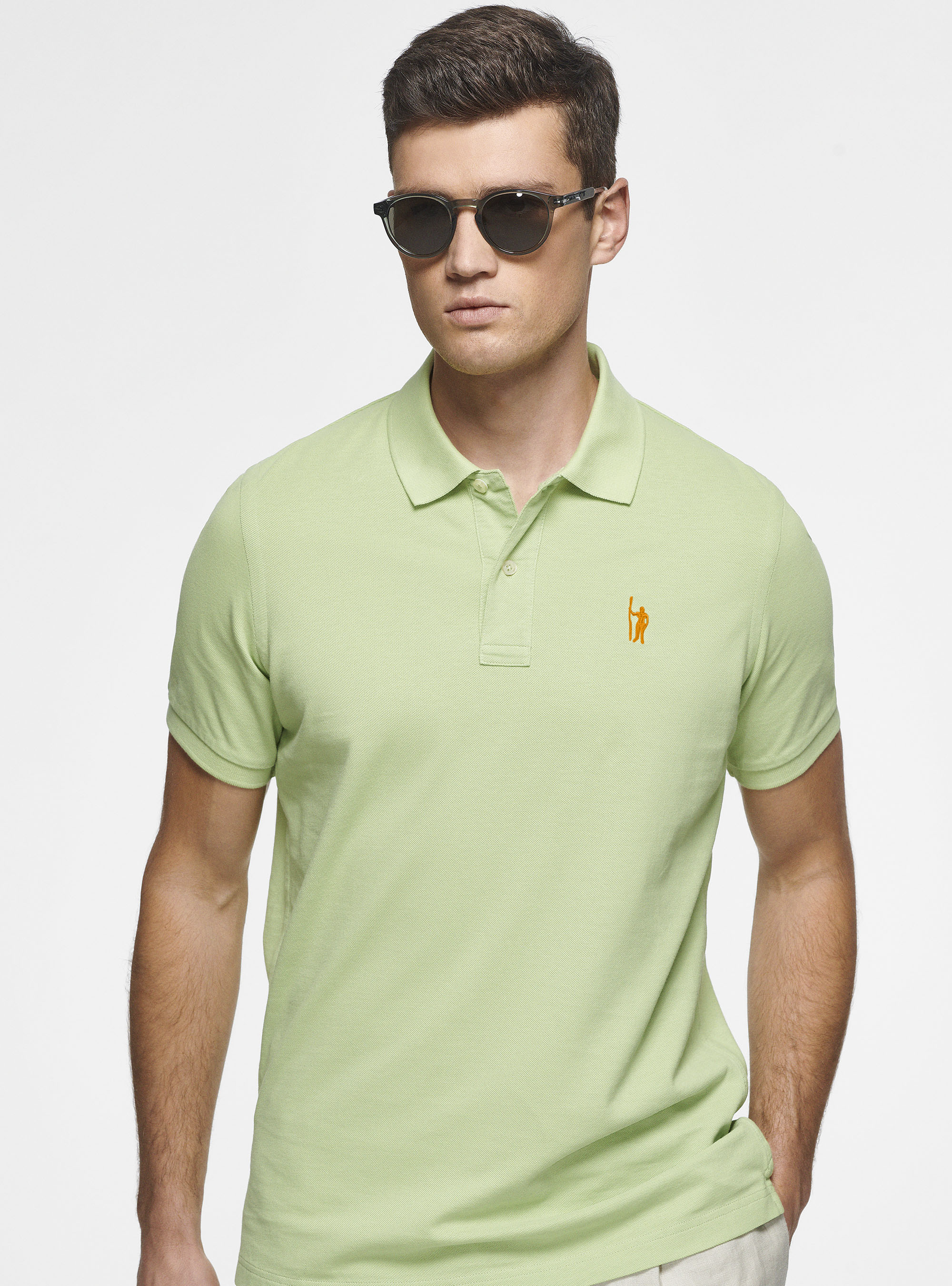 Piqu&eacute; polo shirt with embroidery, 0620C VERDE CHIARO