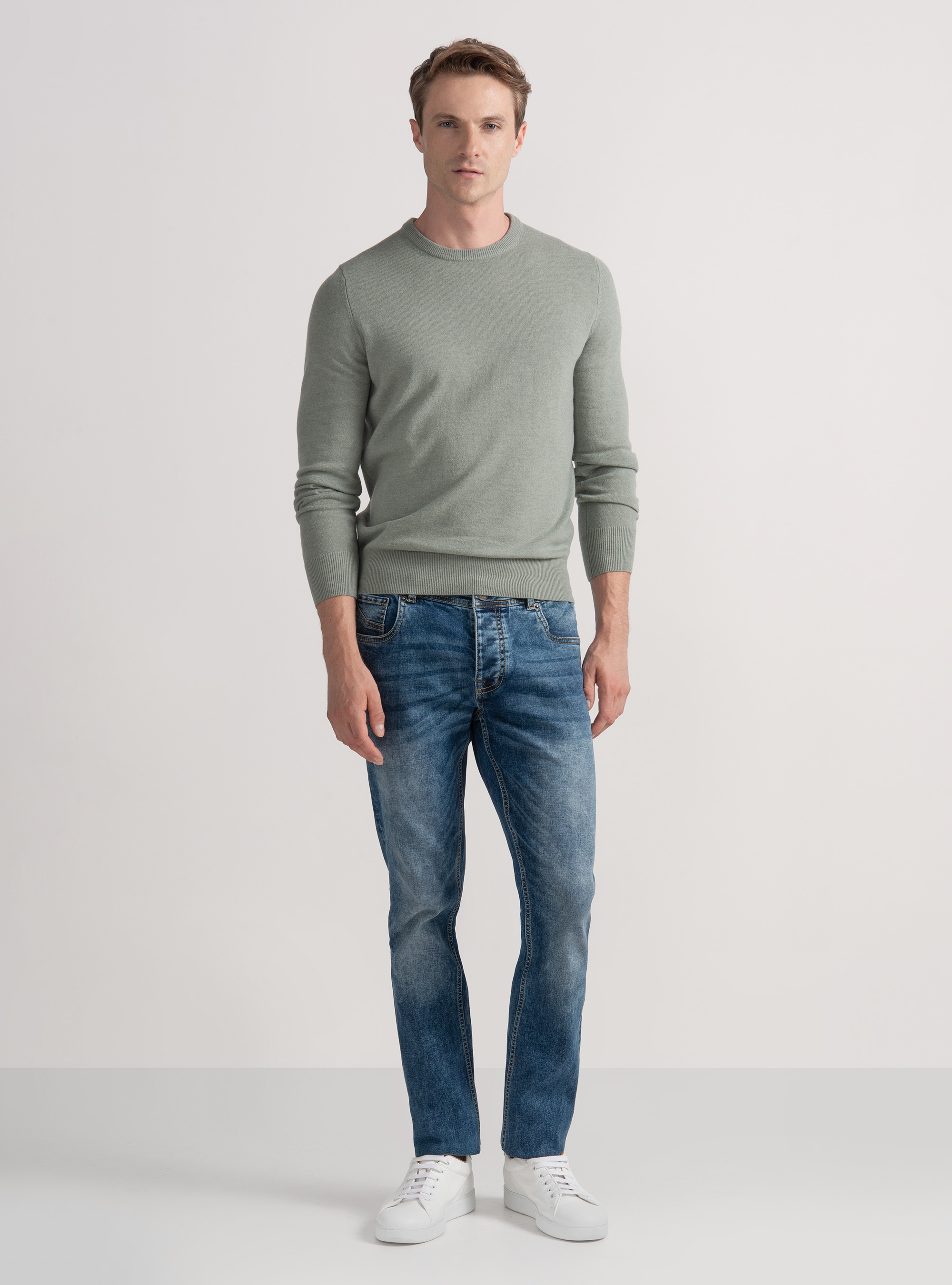 Maglia girocollo in lana lambswool e cashmere, VERDE GIADA 0655C