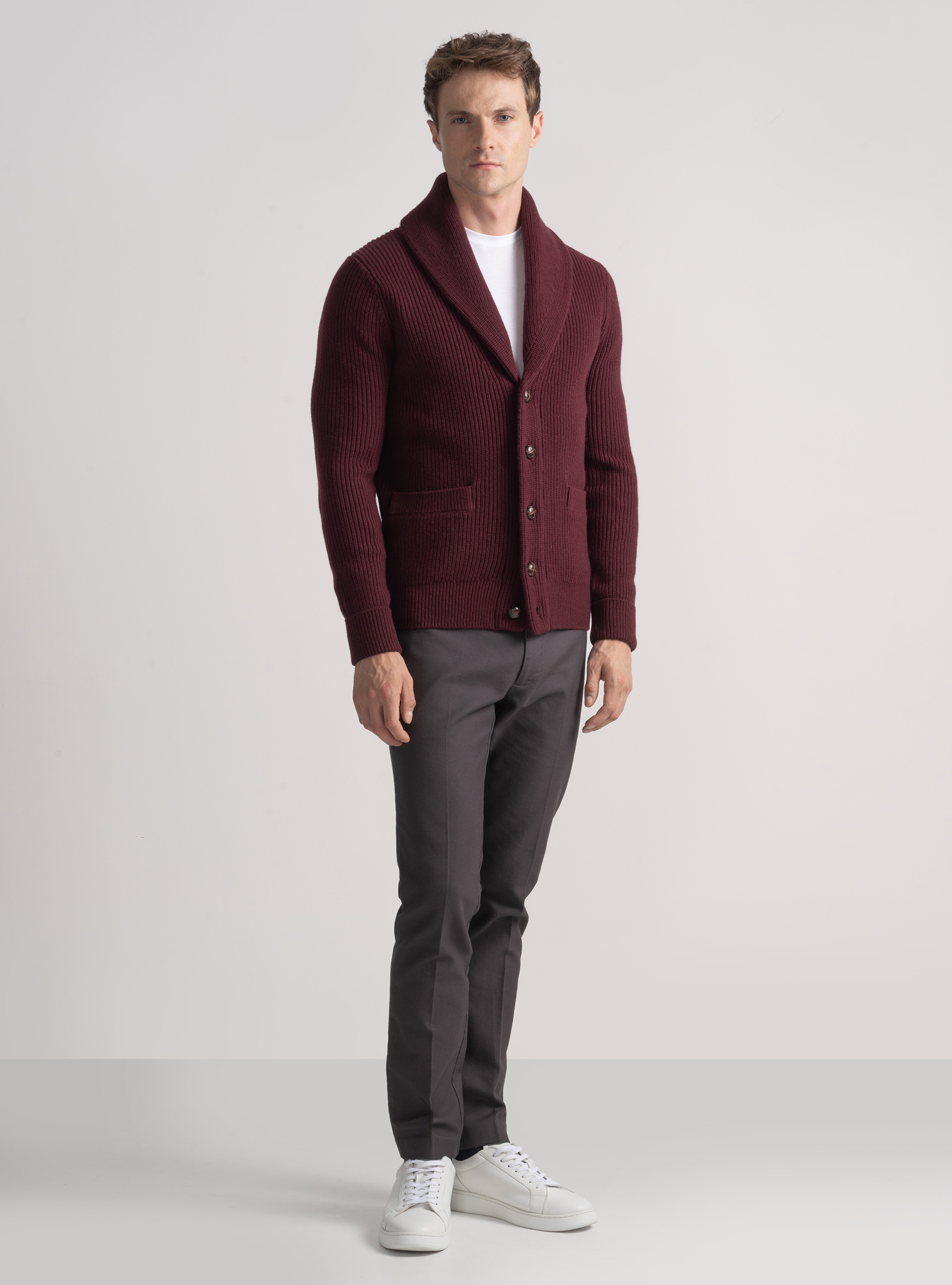 Strickjacke aus Merinowolle mit Schalkragen, BORDEAUX 0311C