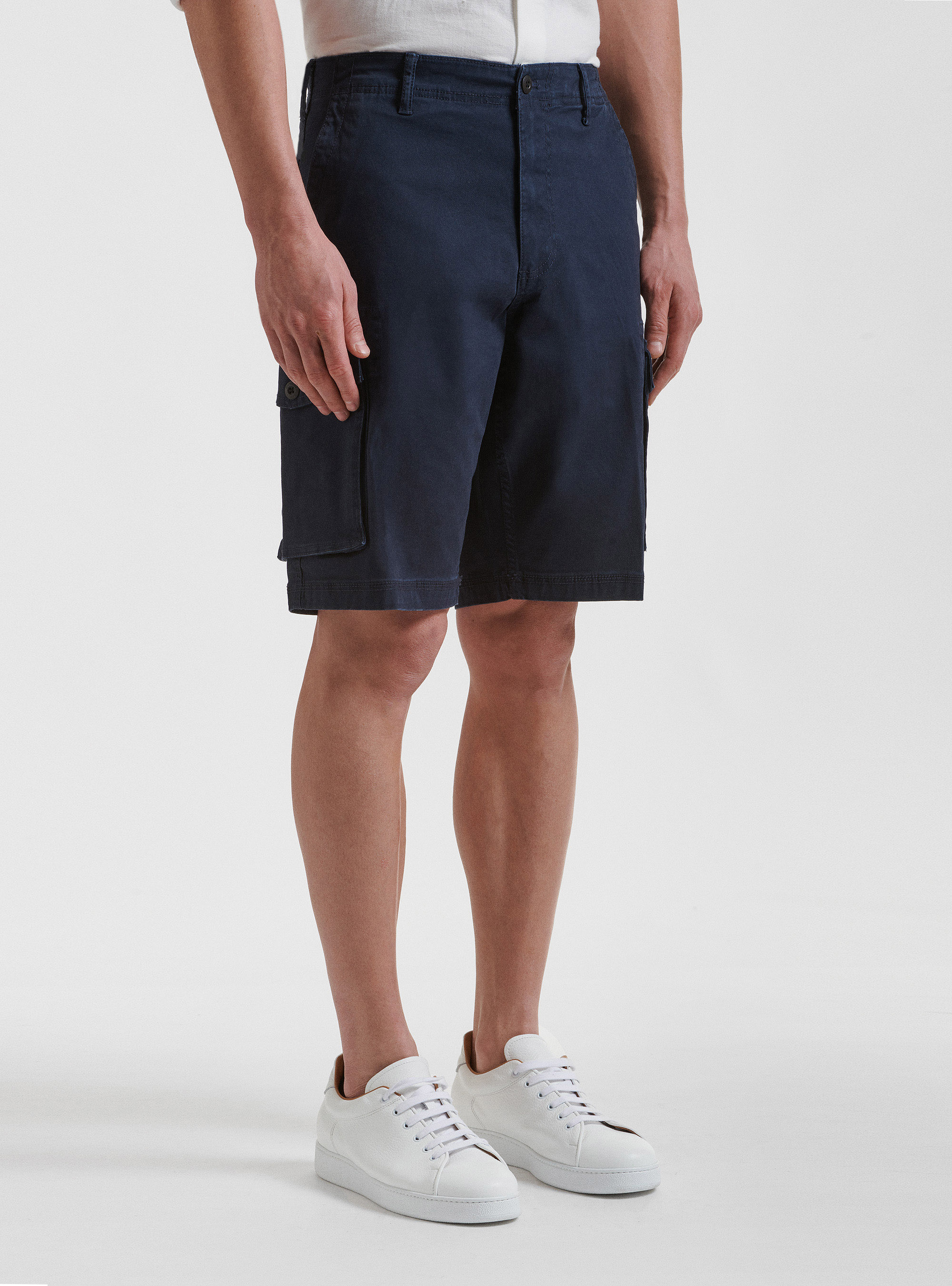 Bermuda con tasconi laterali a cargo, BLU NAVY