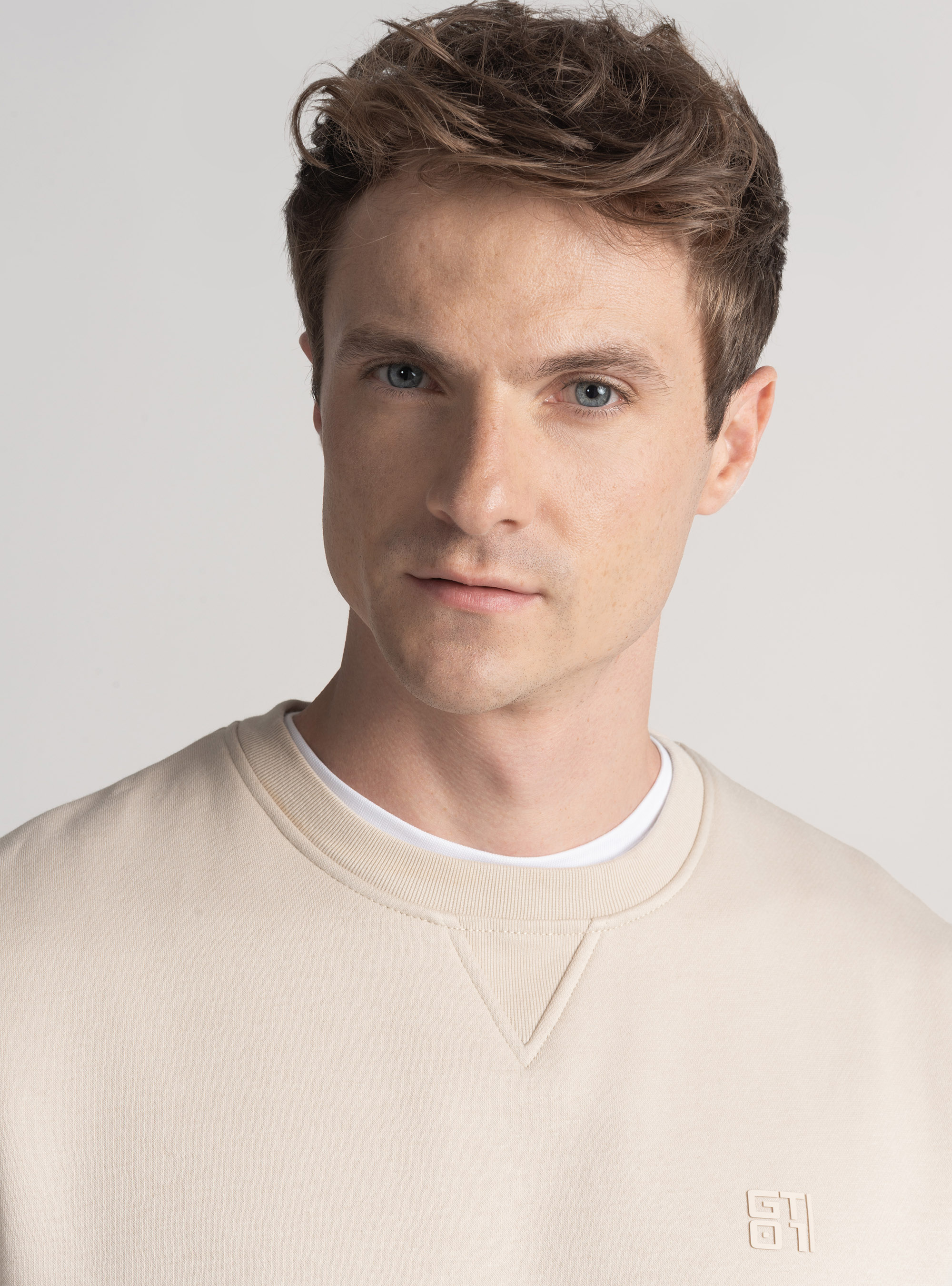 Crew neck sweatshirt with rubberised logo GT01, ECRU
