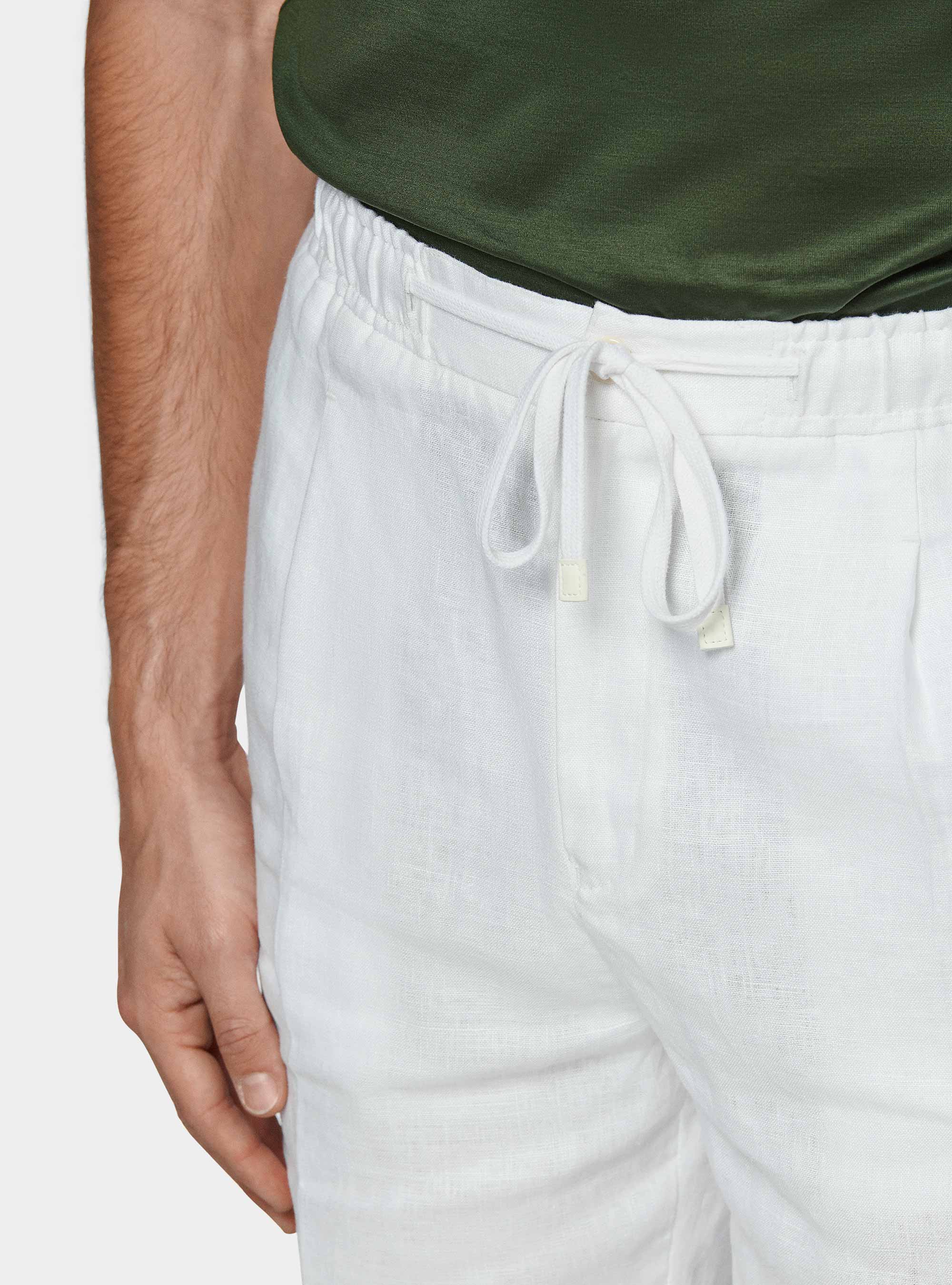 Pure linen bermuda shorts with elastic band, WHITE