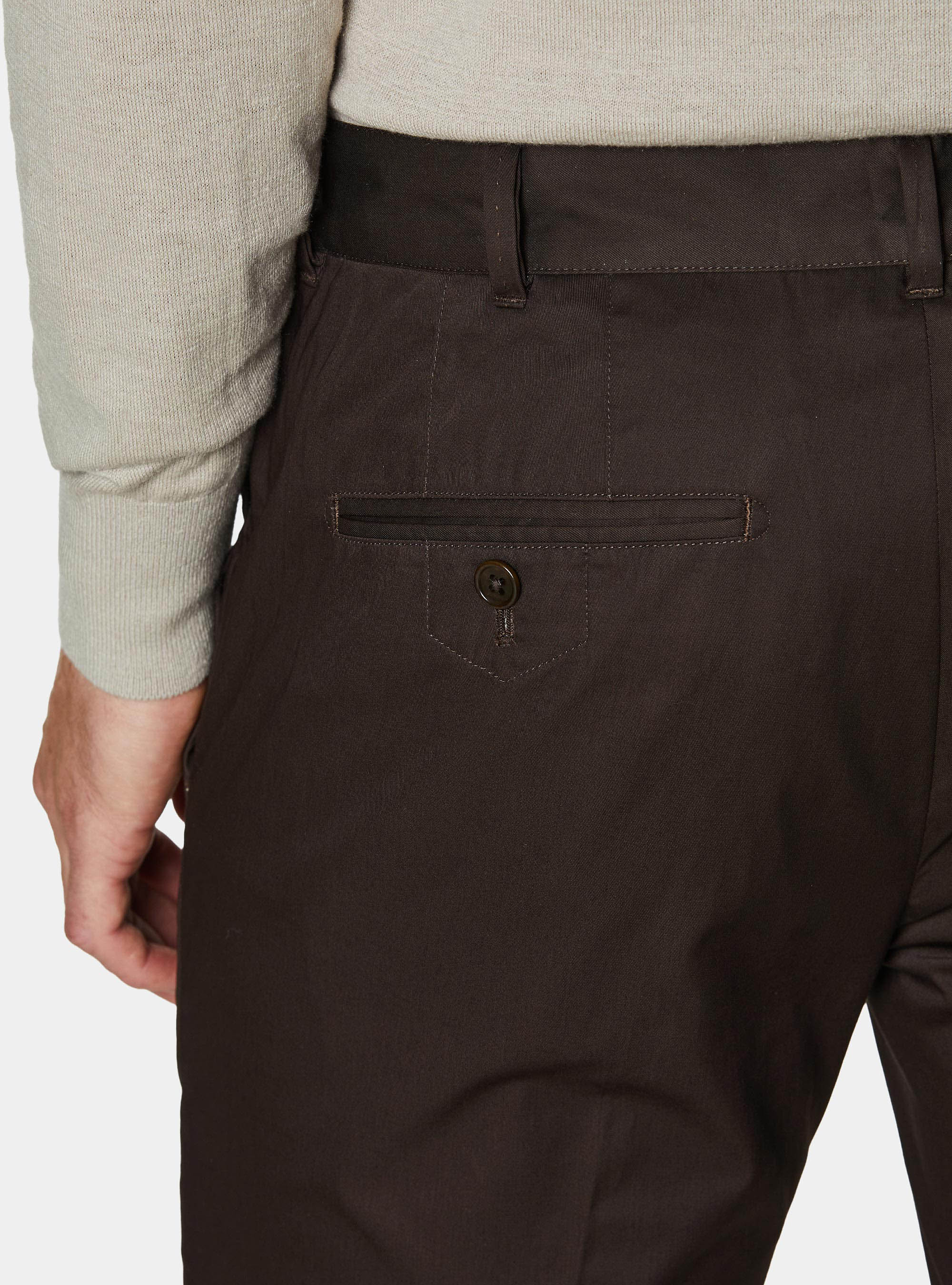 Lightweight twill slim fit chino trousers, BROWN