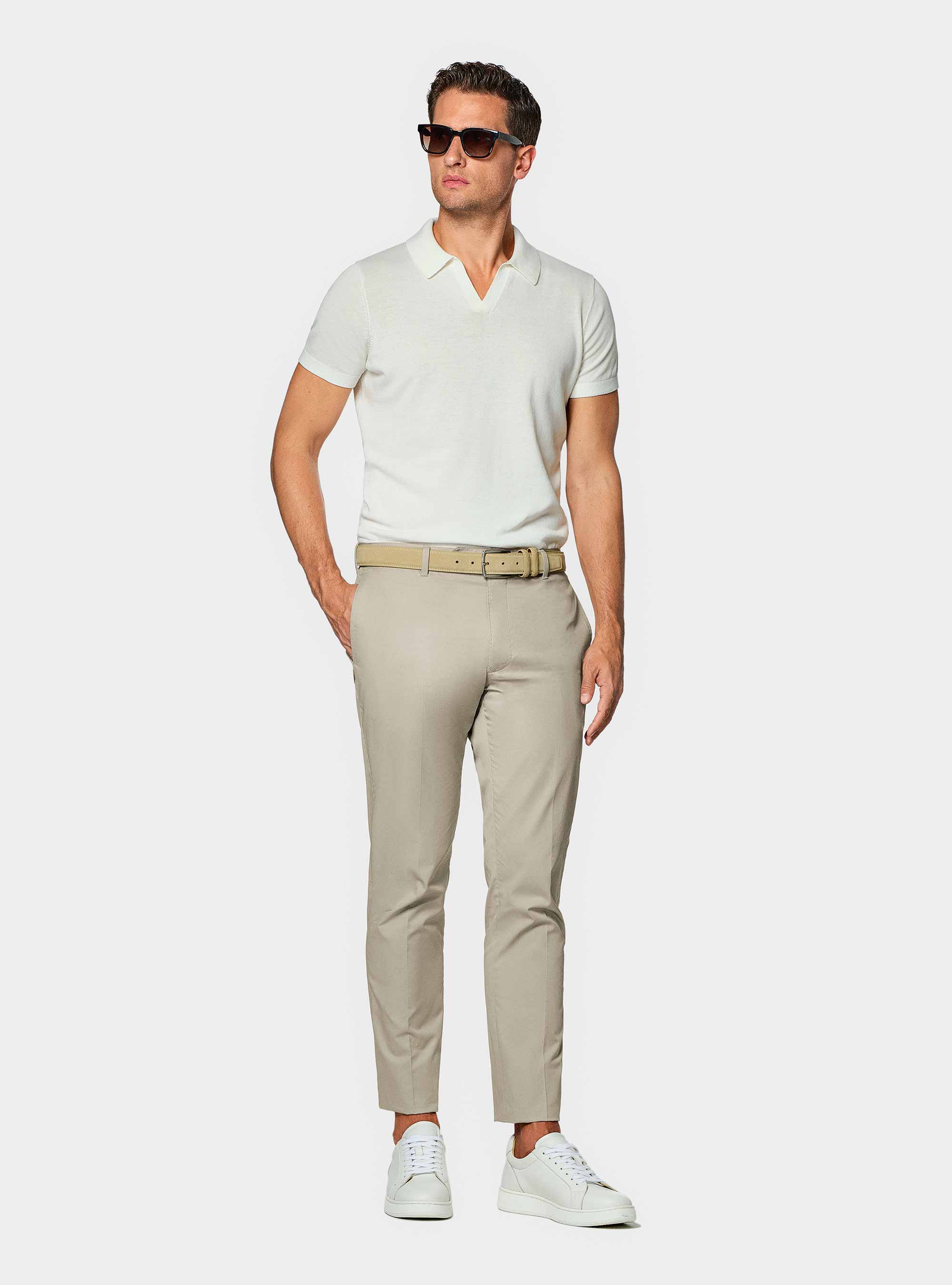 Pantalon chino slim en serg&eacute; l&eacute;ger, &Atilde; CRU