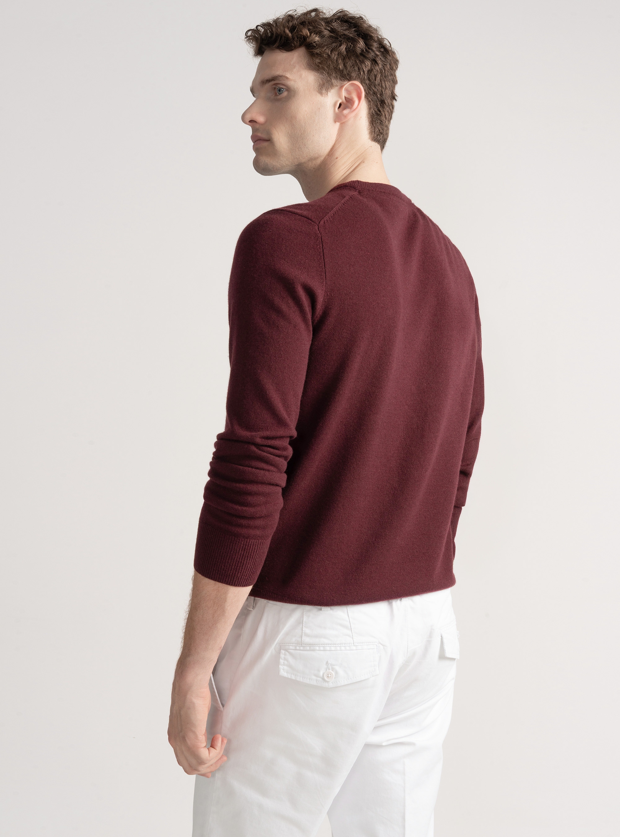 Maglia girocollo in lana lambswool e cashmere, BORDEAUX