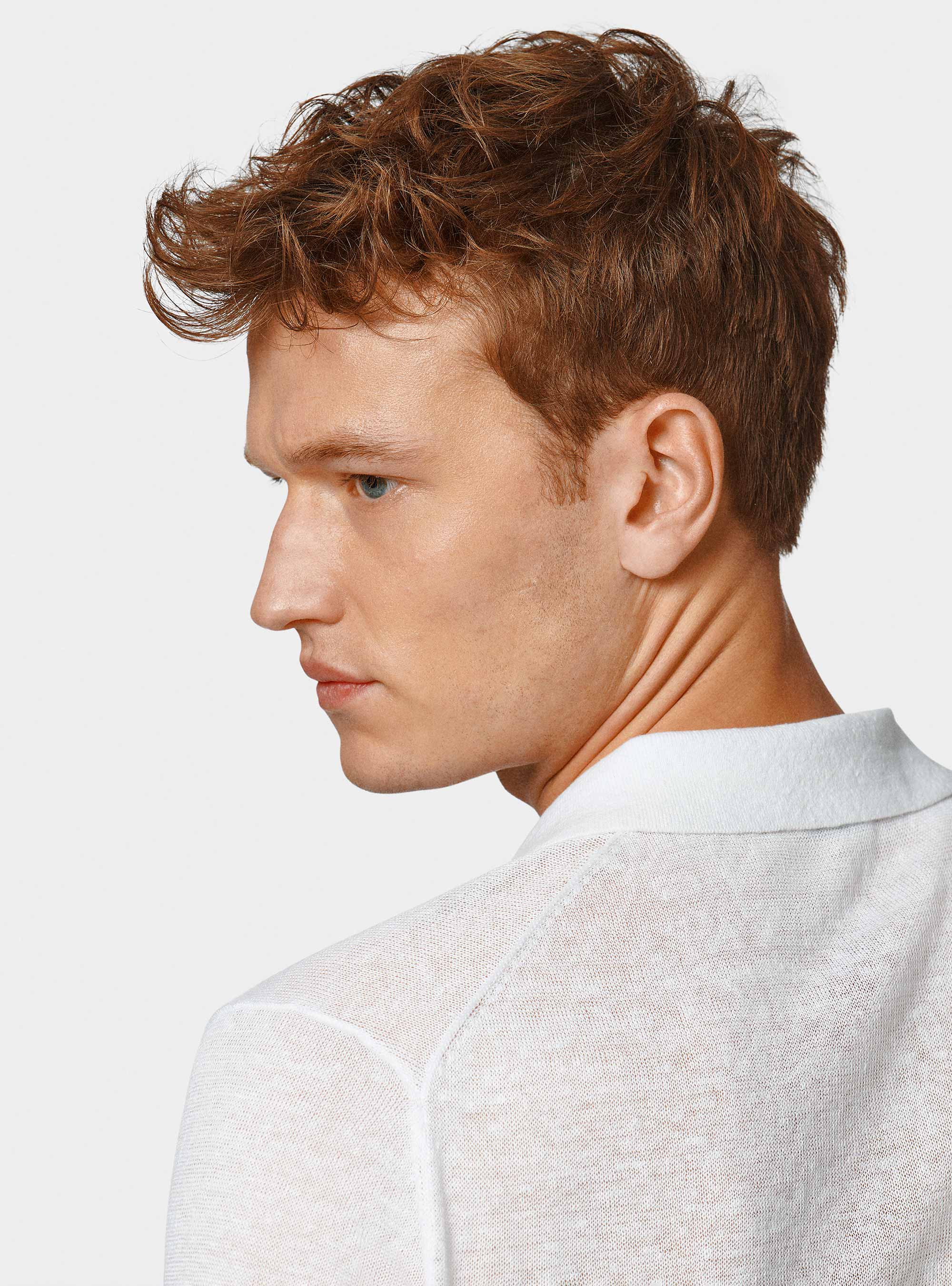 Buttonless knitted polo shirt in pure linen, WHITE