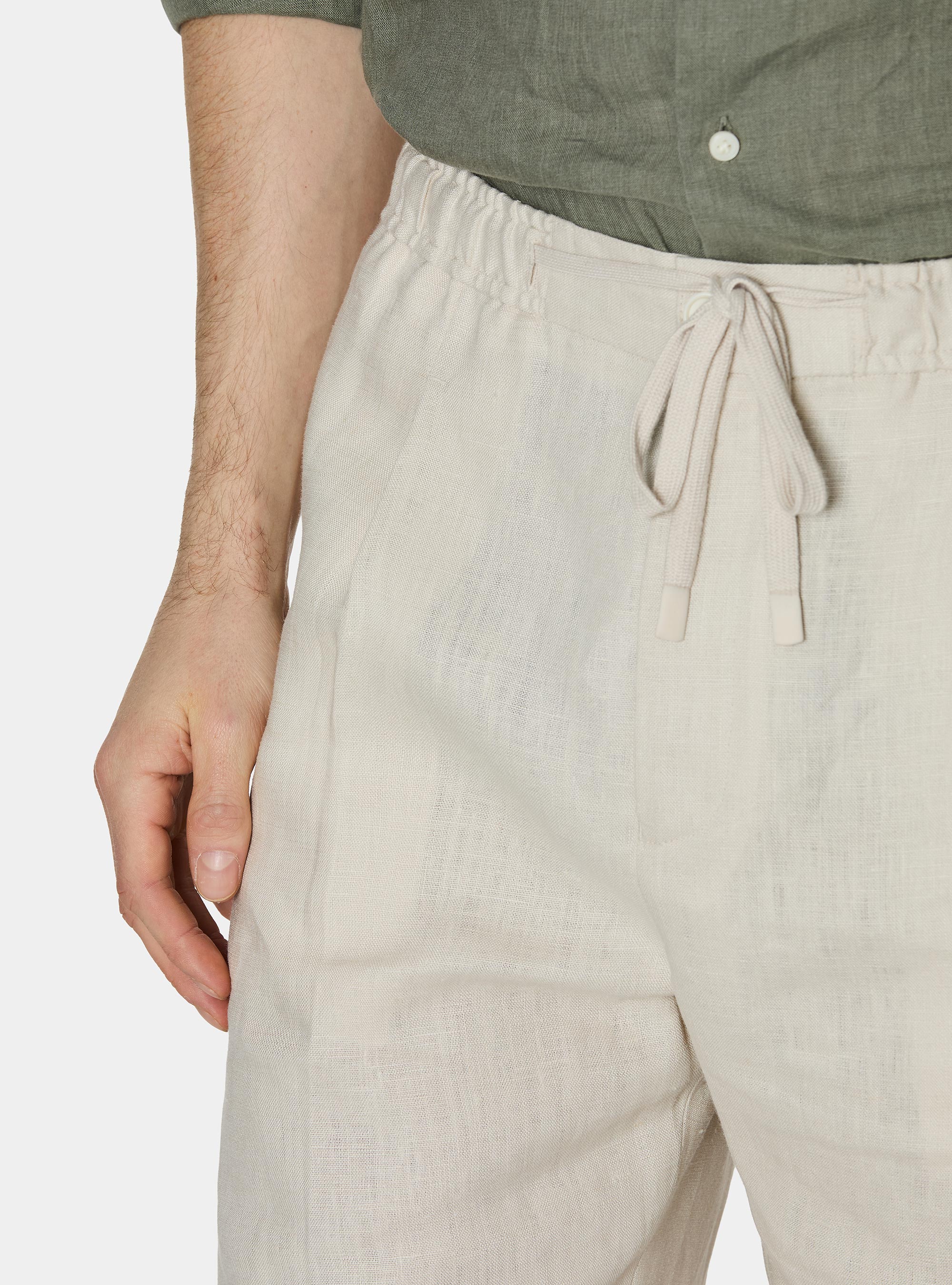 Linen Bermuda shorts with drawstring, ECRU