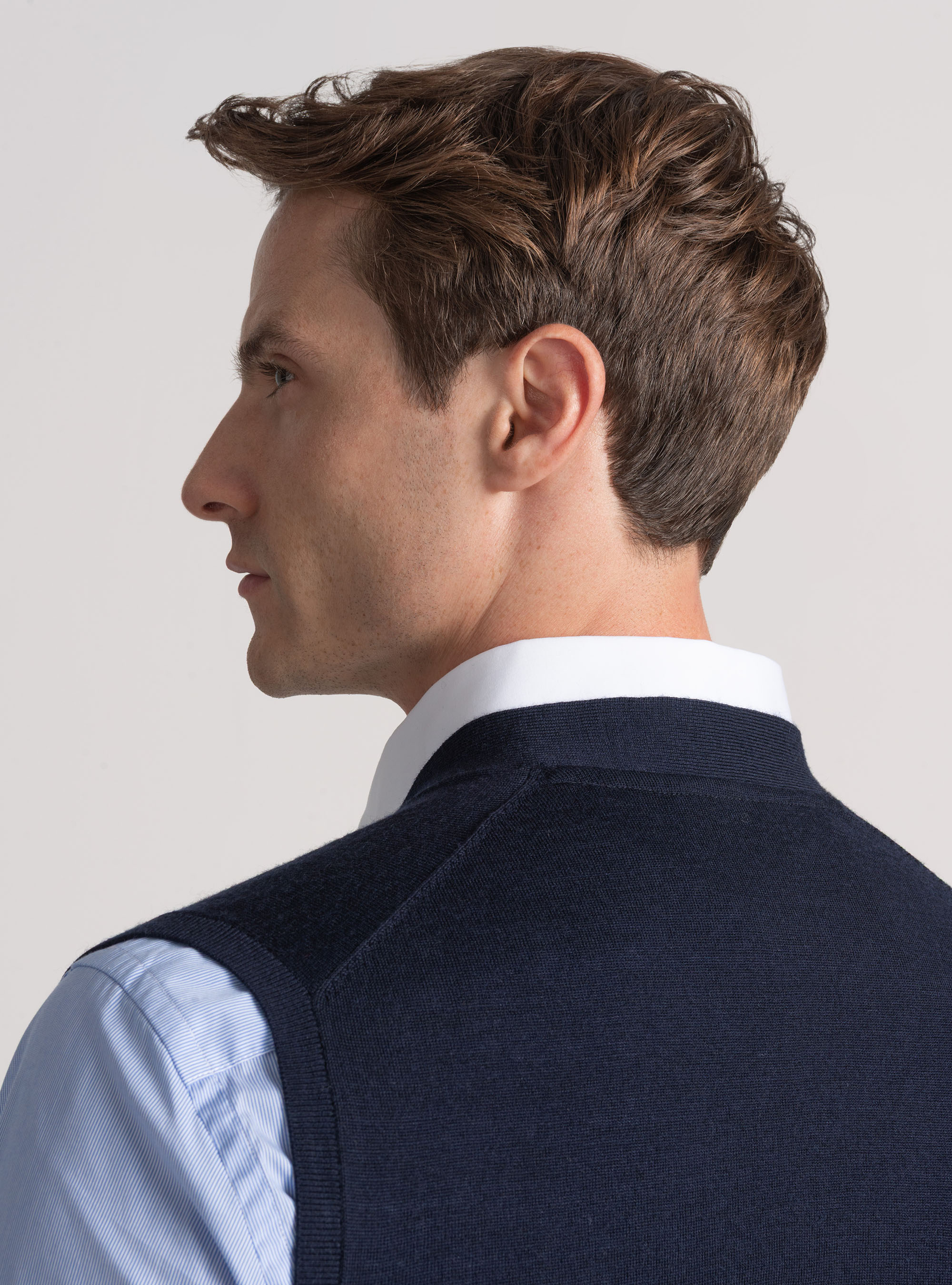 Gilet in maglia con bottoni in lana merino extrafine, BLU NAVY