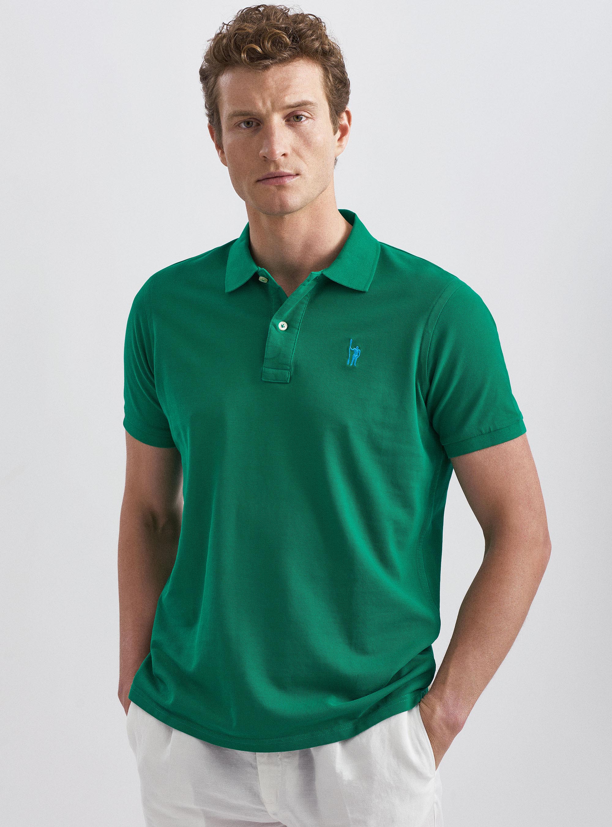 Klassisches Baumwoll-Piqu&eacute;-Polo mit Stickerei, VERDE 0600C