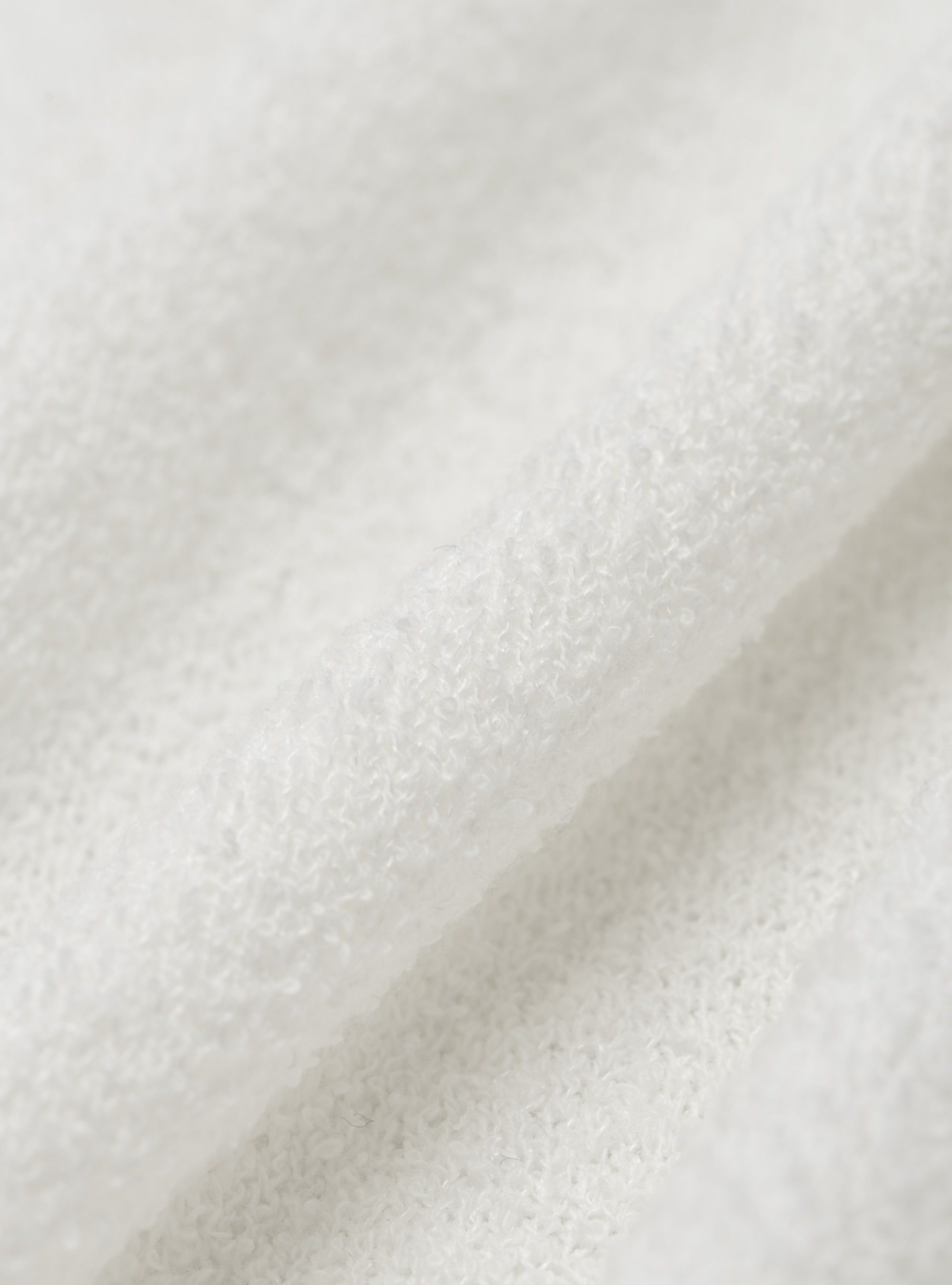 Pullover mit Rundhalsausschnitt aus Baumwoll-Boucl&egrave;-Gemisch, BIANCO 0099C