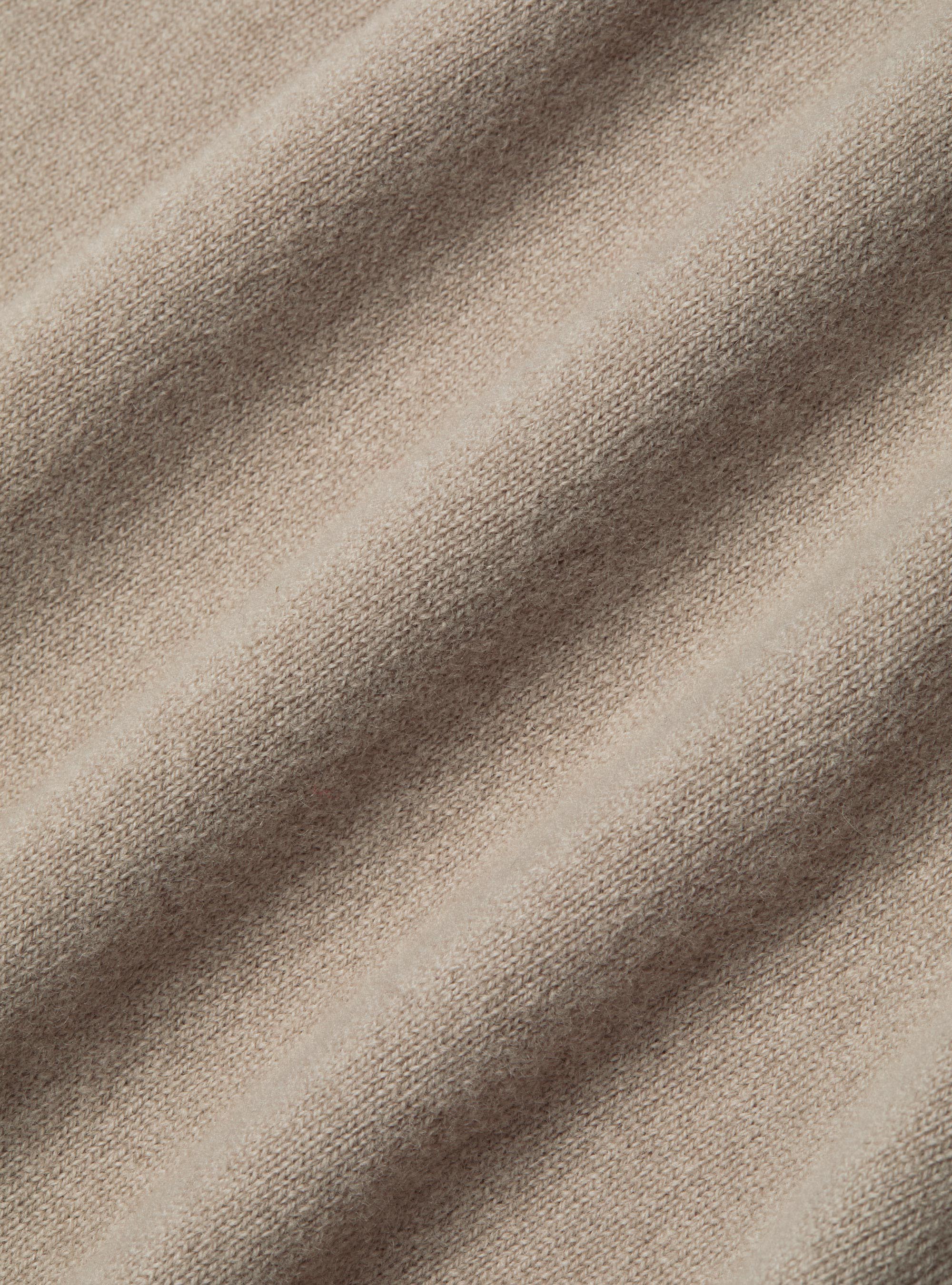 Maglia girocollo in lambswool e cashmere, SABBIA