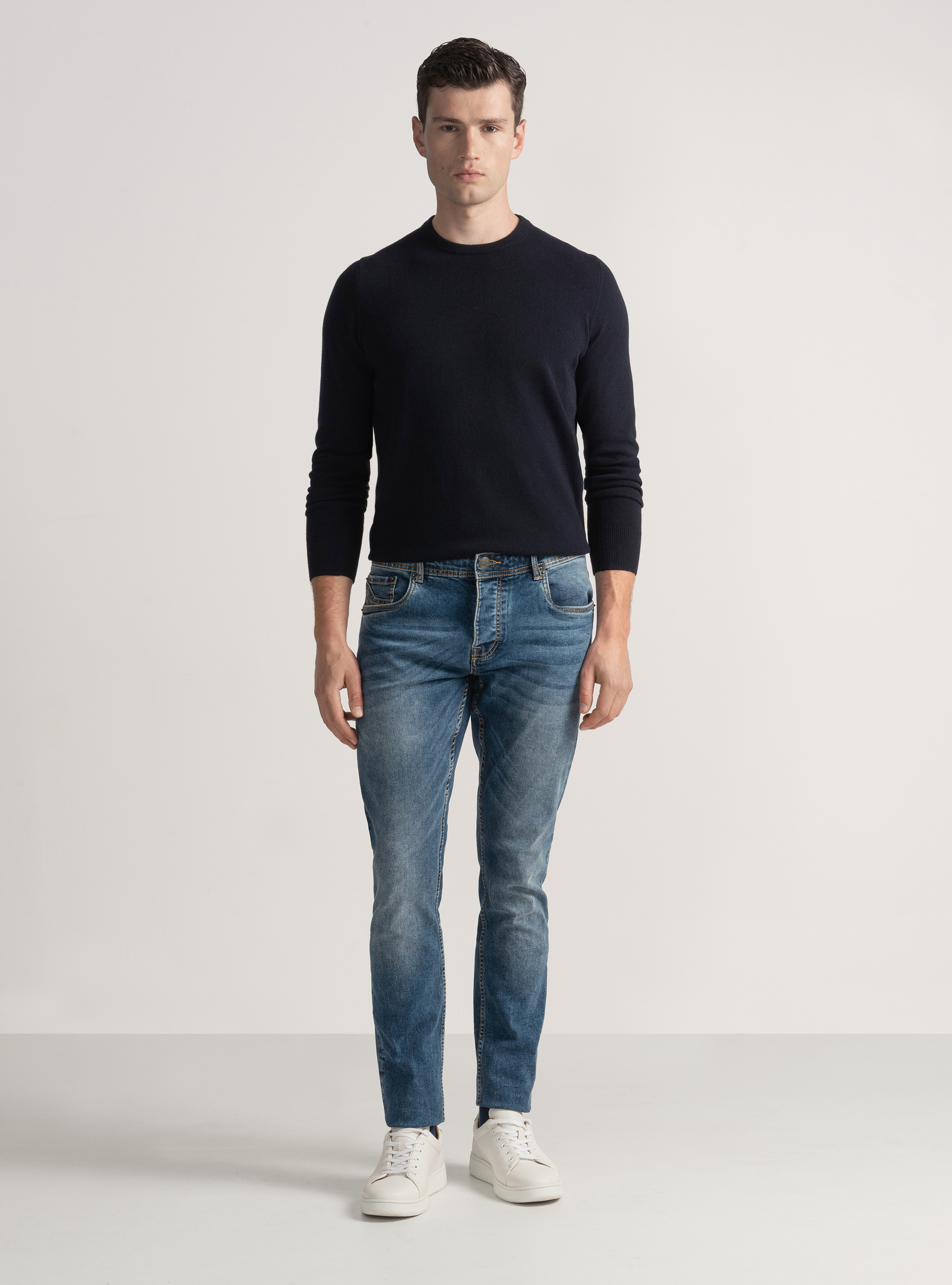 5 Regular fit denim pockets, NAVY BLUE