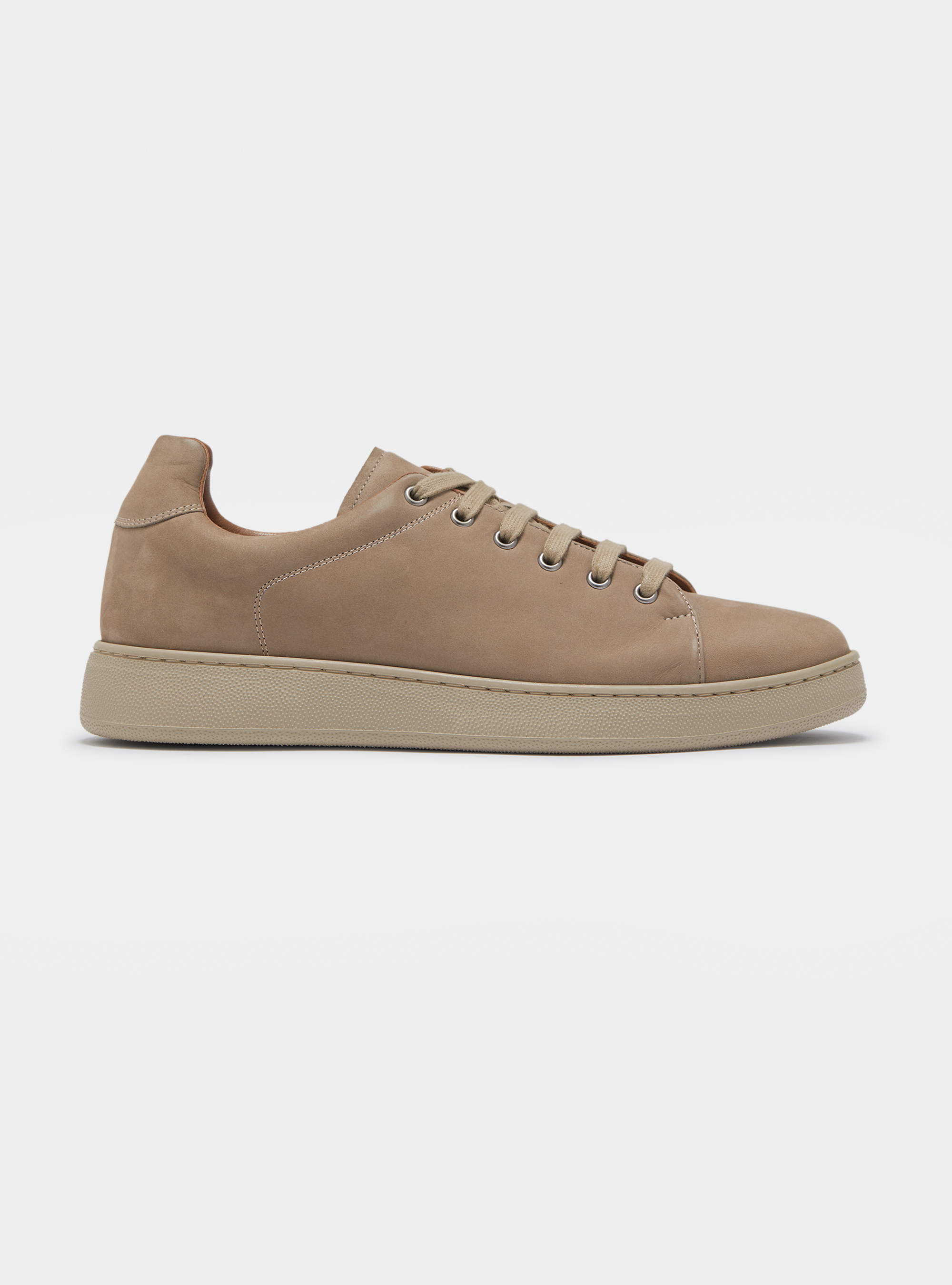 Baskets en nubuck, &Atilde; CRU